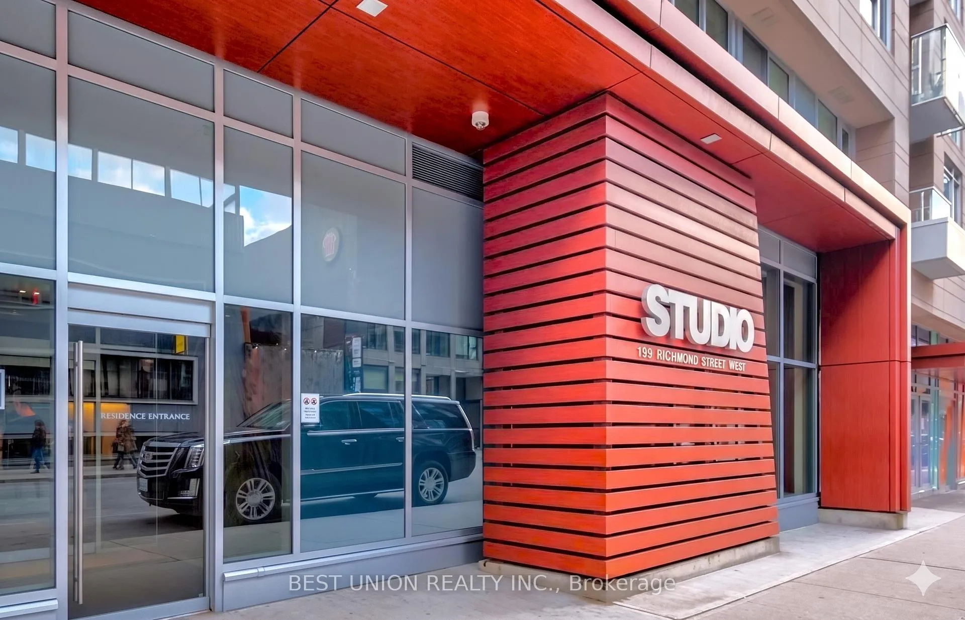 Front of Unit 1407, 199 Richmond Street W