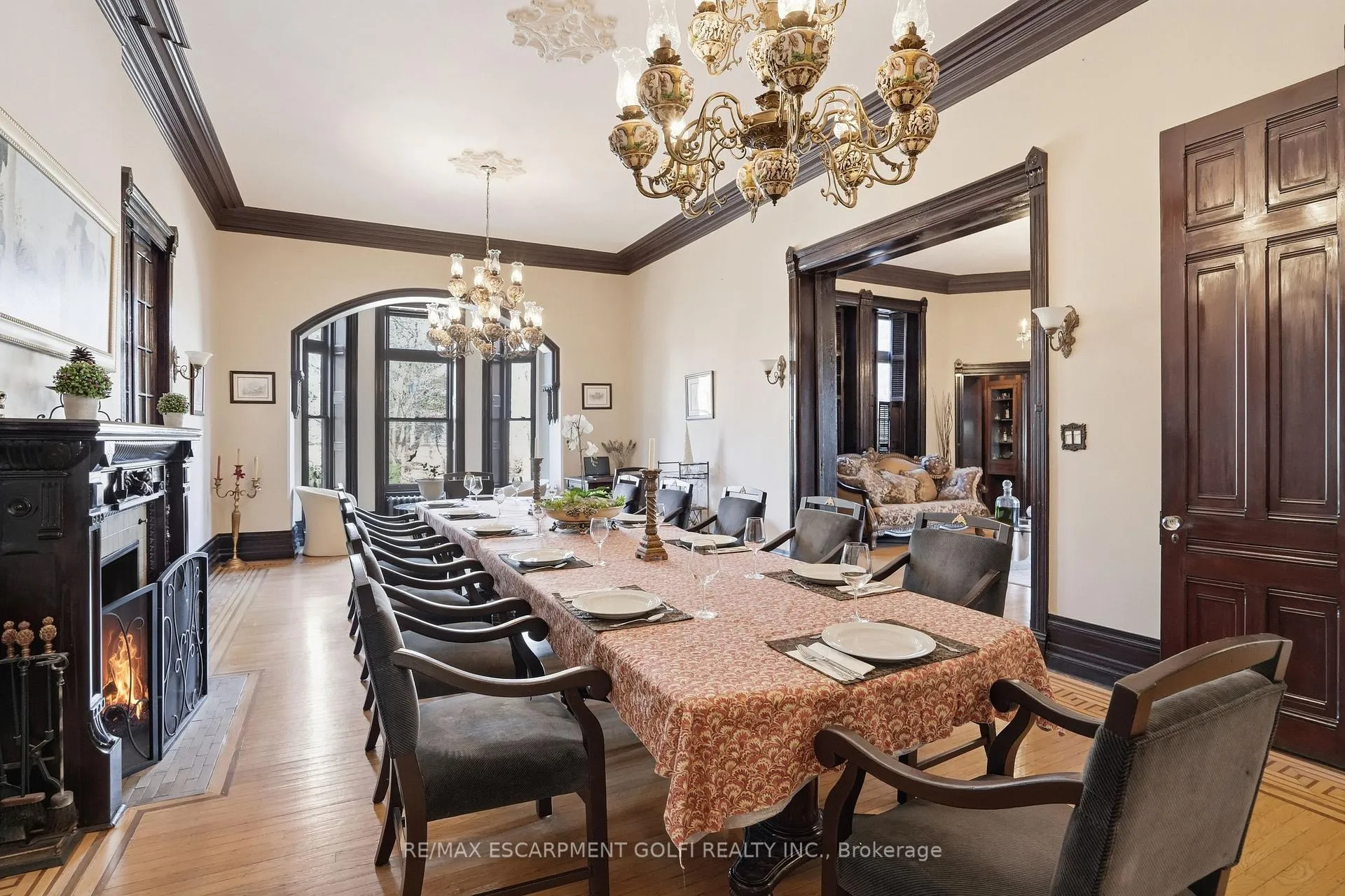 Photo 12 of 26 Ravenscliffe Avenue, Hamilton, Durand — HOMEH