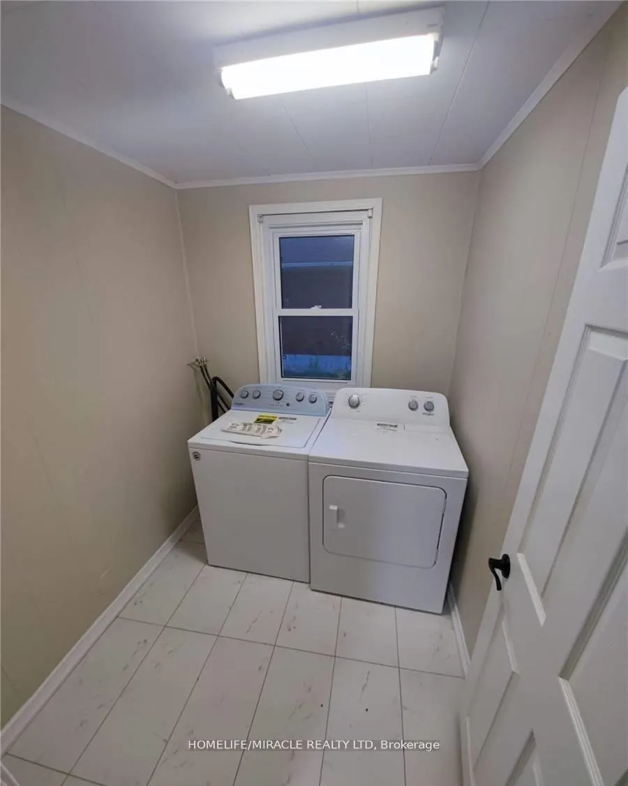 Photo 3 of 5967 Dixon Street, Niagara Falls, Dorchester — HOMEH
