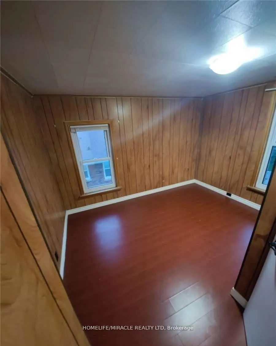 Photo 4 of 5967 Dixon Street, Niagara Falls, Dorchester — HOMEH
