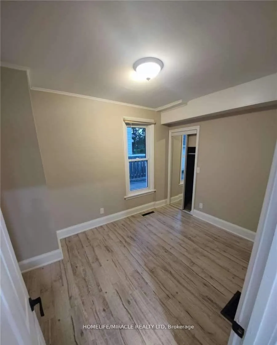 Photo 9 of 5967 Dixon Street, Niagara Falls, Dorchester — HOMEH