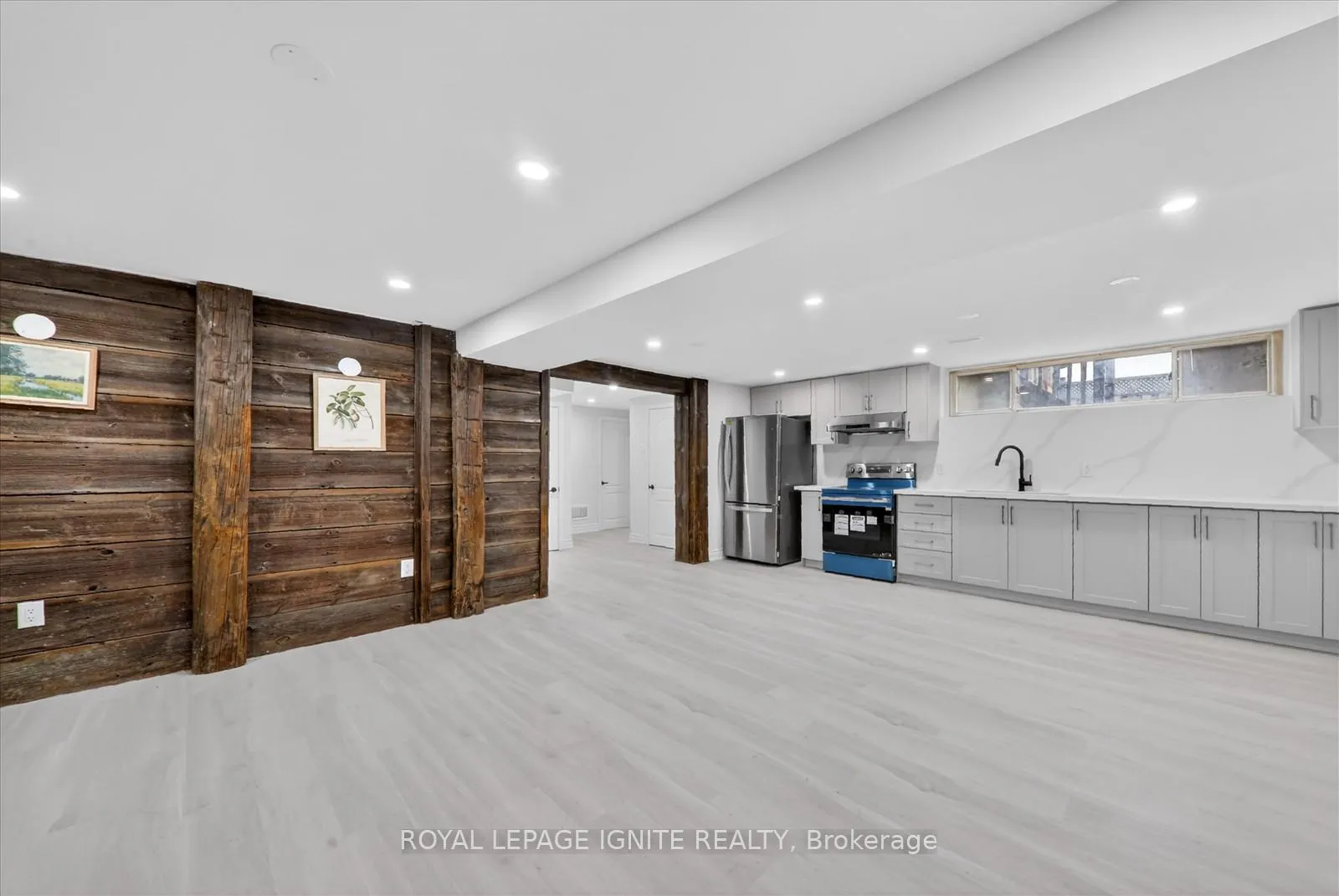 Photo 15 of 56 Frost Street, Etobicoke, Rexdale-Kipling — HOMEH