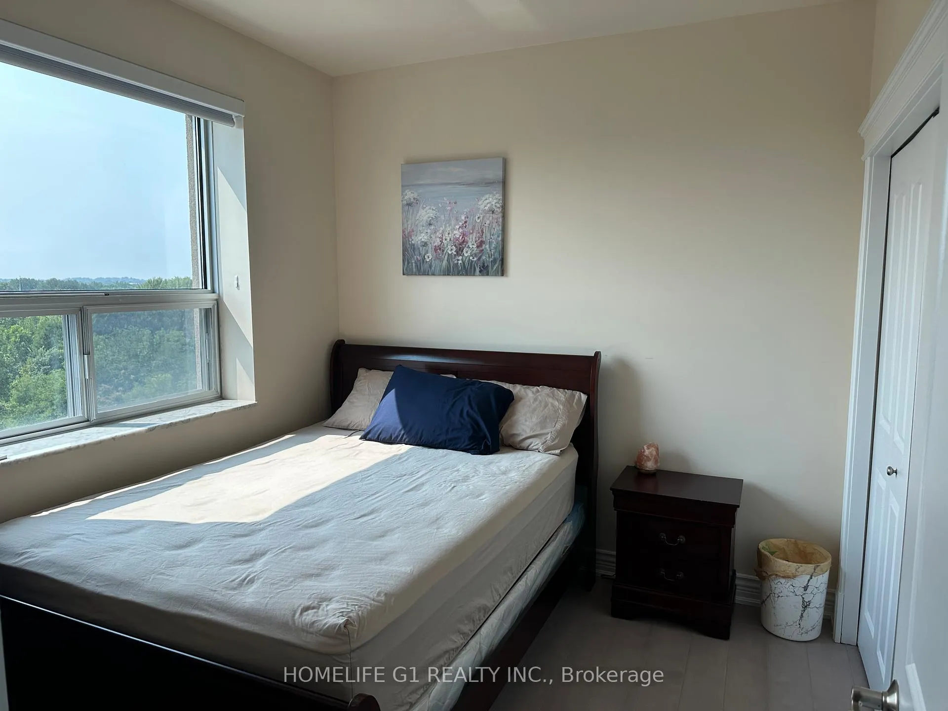 Photo 5 of Unit 701, 1225 River side Drive W, Windsor — HOMEH
