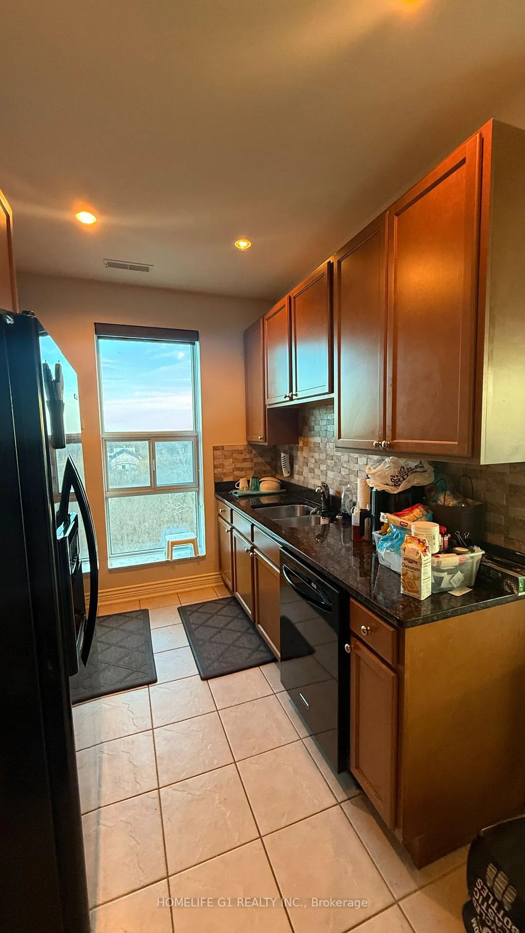 Photo 13 of Unit 701, 1225 River side Drive W, Windsor — HOMEH