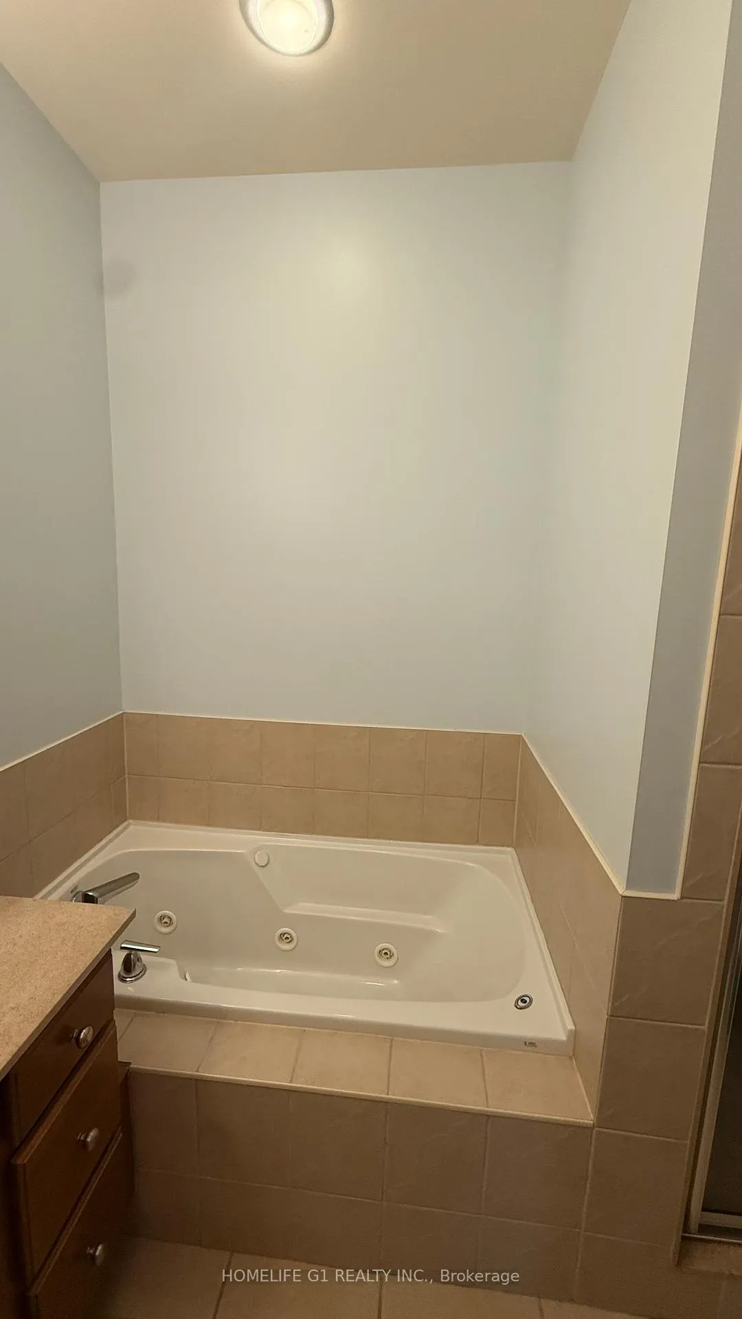 Photo 18 of Unit 701, 1225 River side Drive W, Windsor — HOMEH