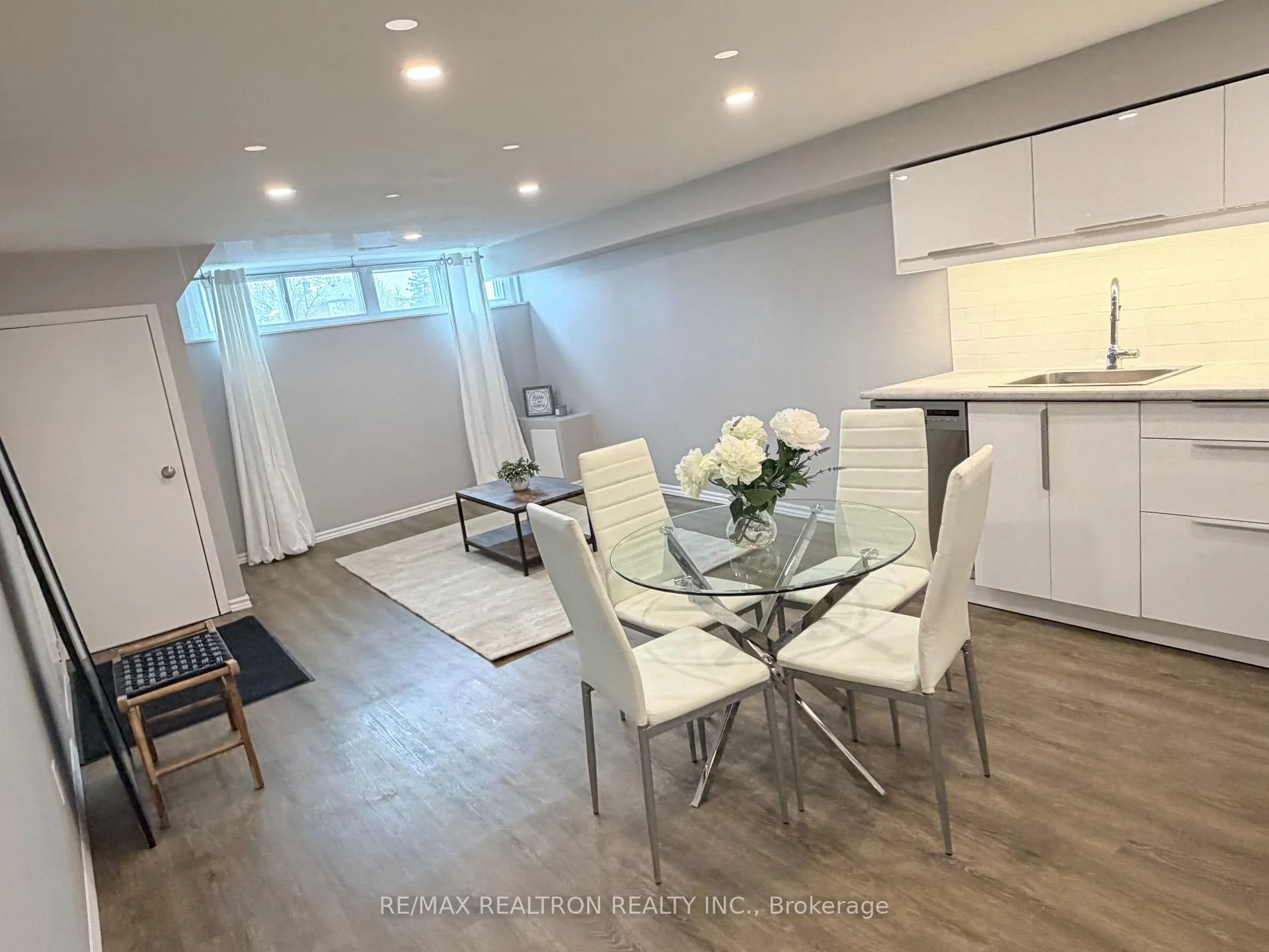 Photo 6 of Unit Bsmnt, 39 Davis Road, Aurora, Aurora Highlands — HOMEH