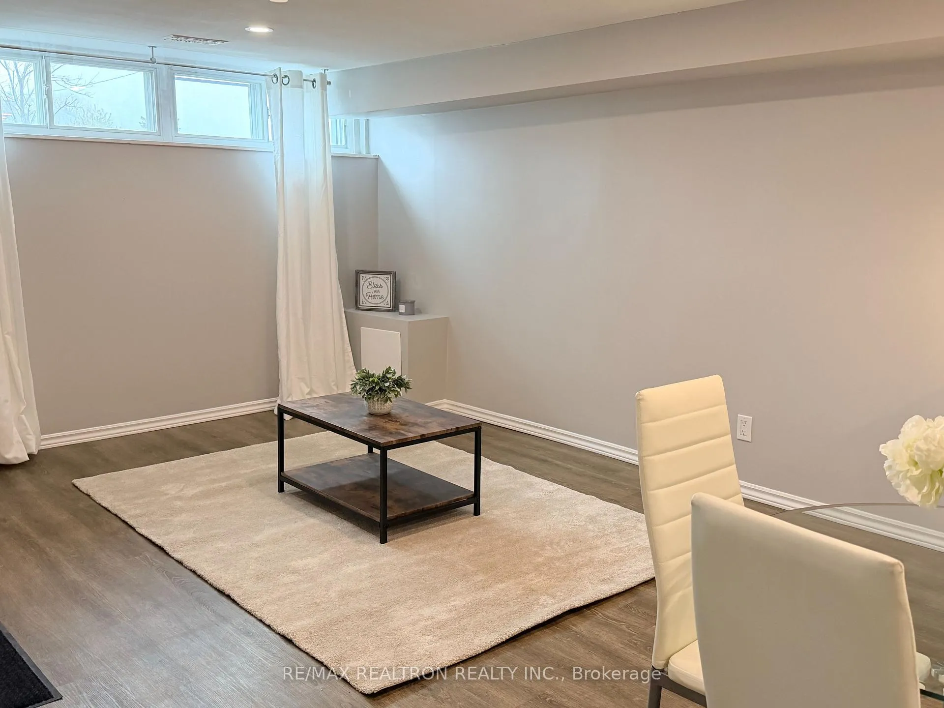 Photo 7 of Unit Bsmnt, 39 Davis Road, Aurora, Aurora Highlands — HOMEH