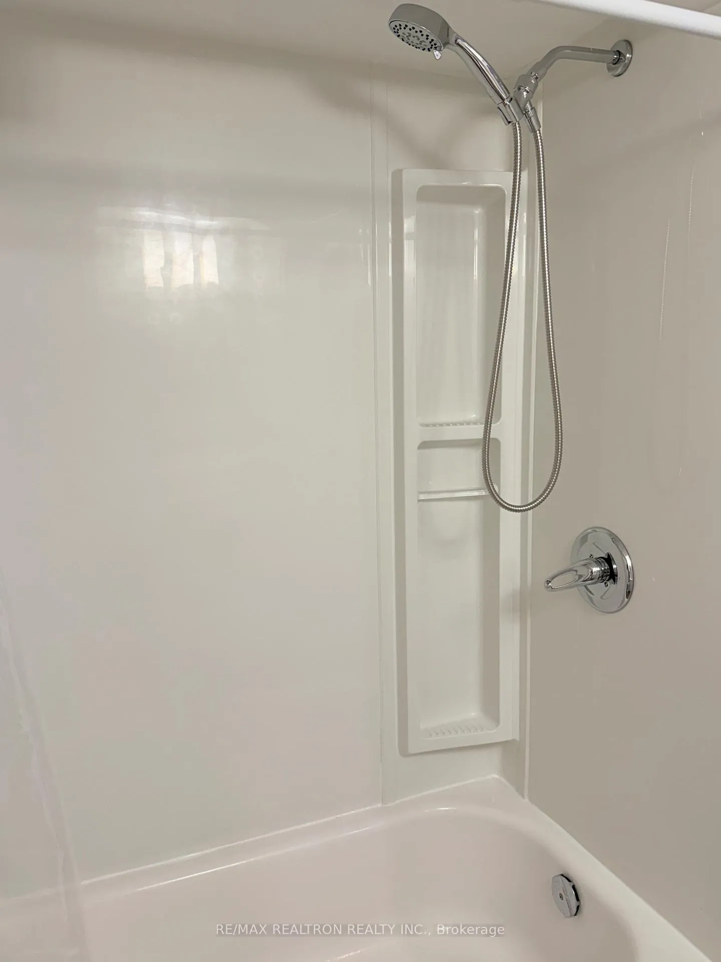 Photo 11 of Unit Bsmnt, 39 Davis Road, Aurora, Aurora Highlands — HOMEH