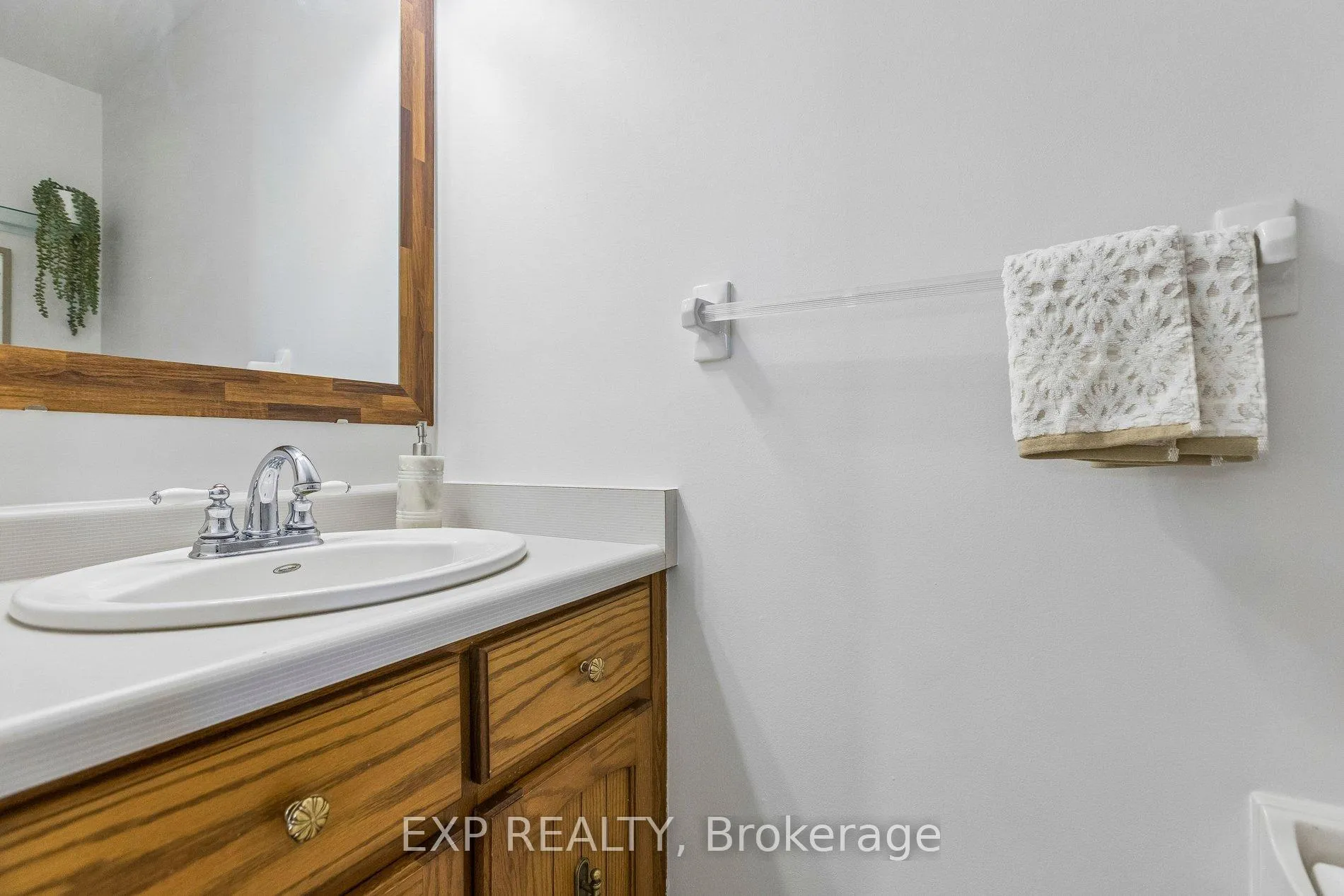 Photo 10 of 370 Stephanie Drive, Guelph, Willow West/Sugarbush/West Acres — HOMEH