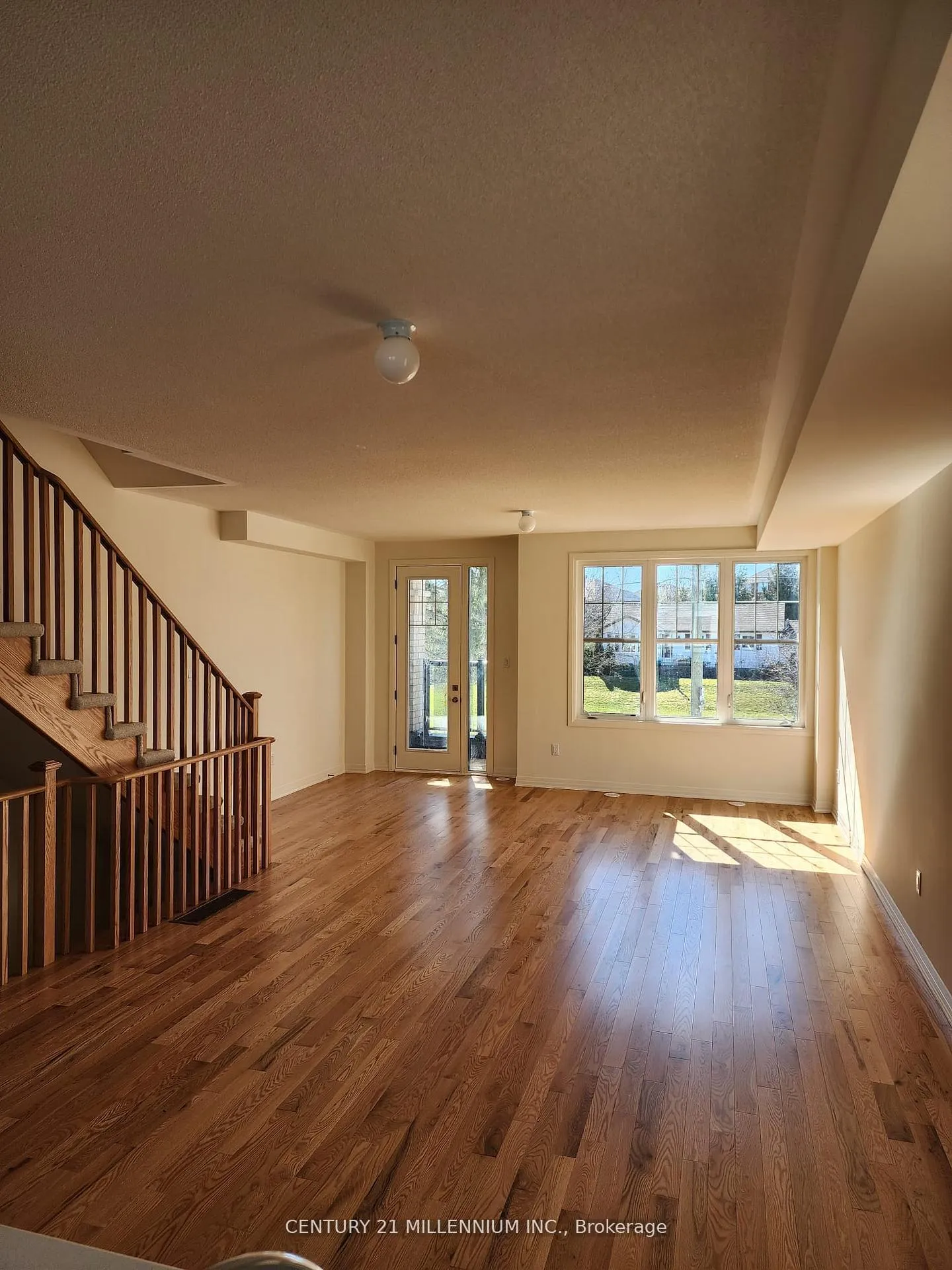 Photo 12 of 1565 Green Road, Clarington, Bowmanville — HOMEH