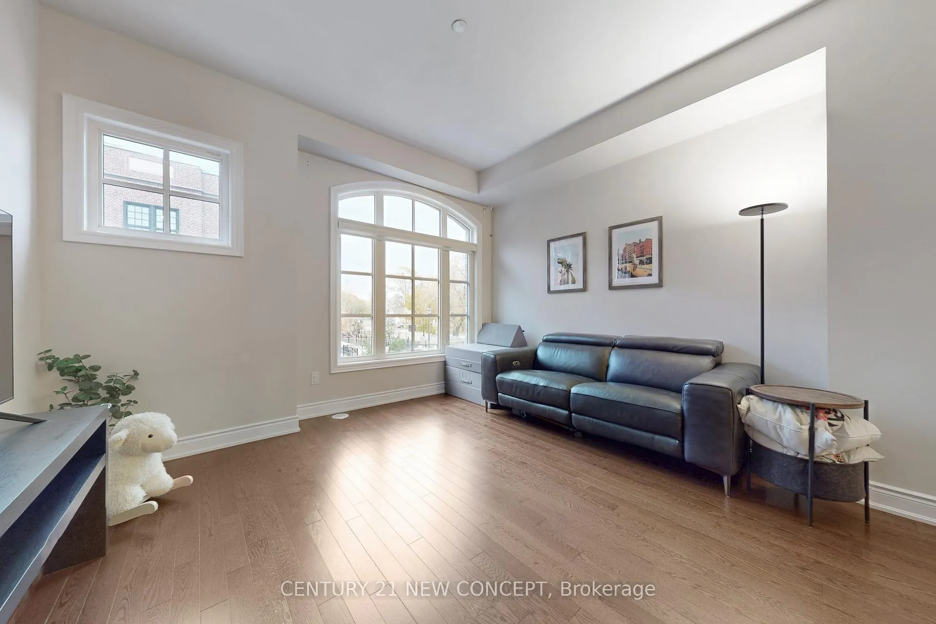 Photo 4 of Unit 27, 80 Daisy Avenue, Etobicoke, Long Branch — HOMEH