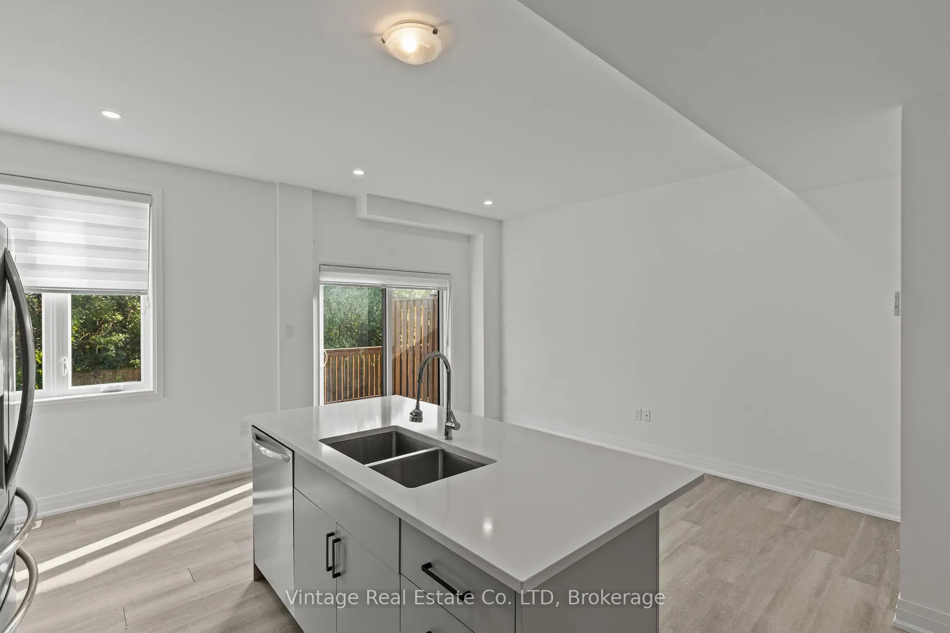 Photo 5 of Unit 29, 1465 Station Street, Pelham, Fonthill — HOMEH