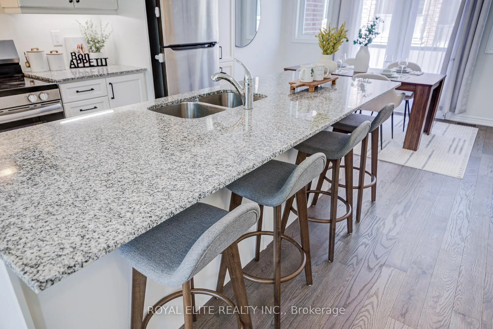 Photo 20 of 97 Thomas Frisby Jr Crescent, Markham, Victoria Square — HOMEH