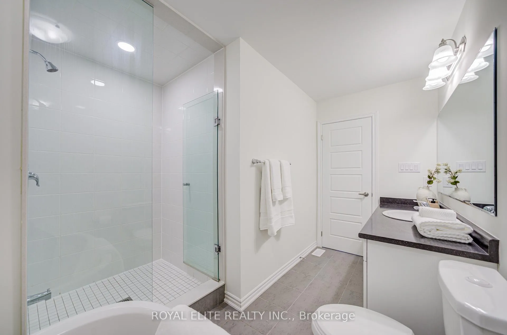 Photo 39 of 97 Thomas Frisby Jr Crescent, Markham, Victoria Square — HOMEH
