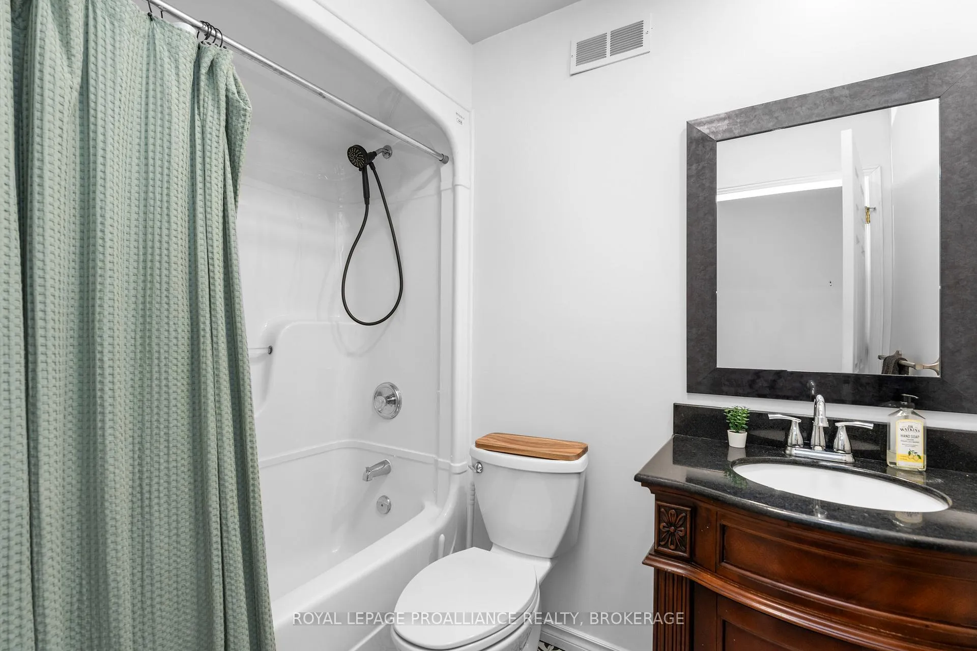 Photo 25 of 343 Sunrise Crescent, Kingston, East Gardiners Rd — HOMEH