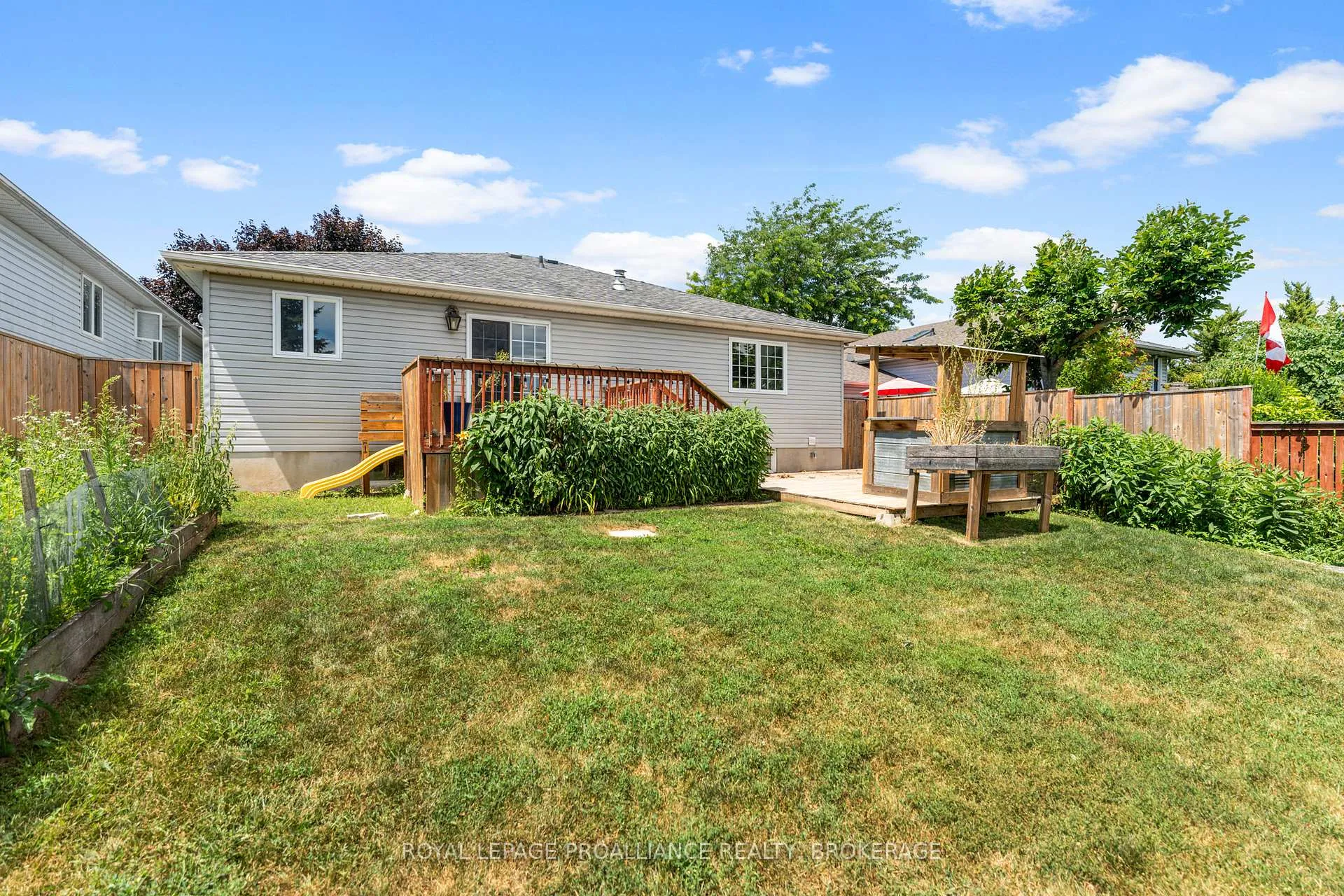 Photo 37 of 343 Sunrise Crescent, Kingston, East Gardiners Rd — HOMEH