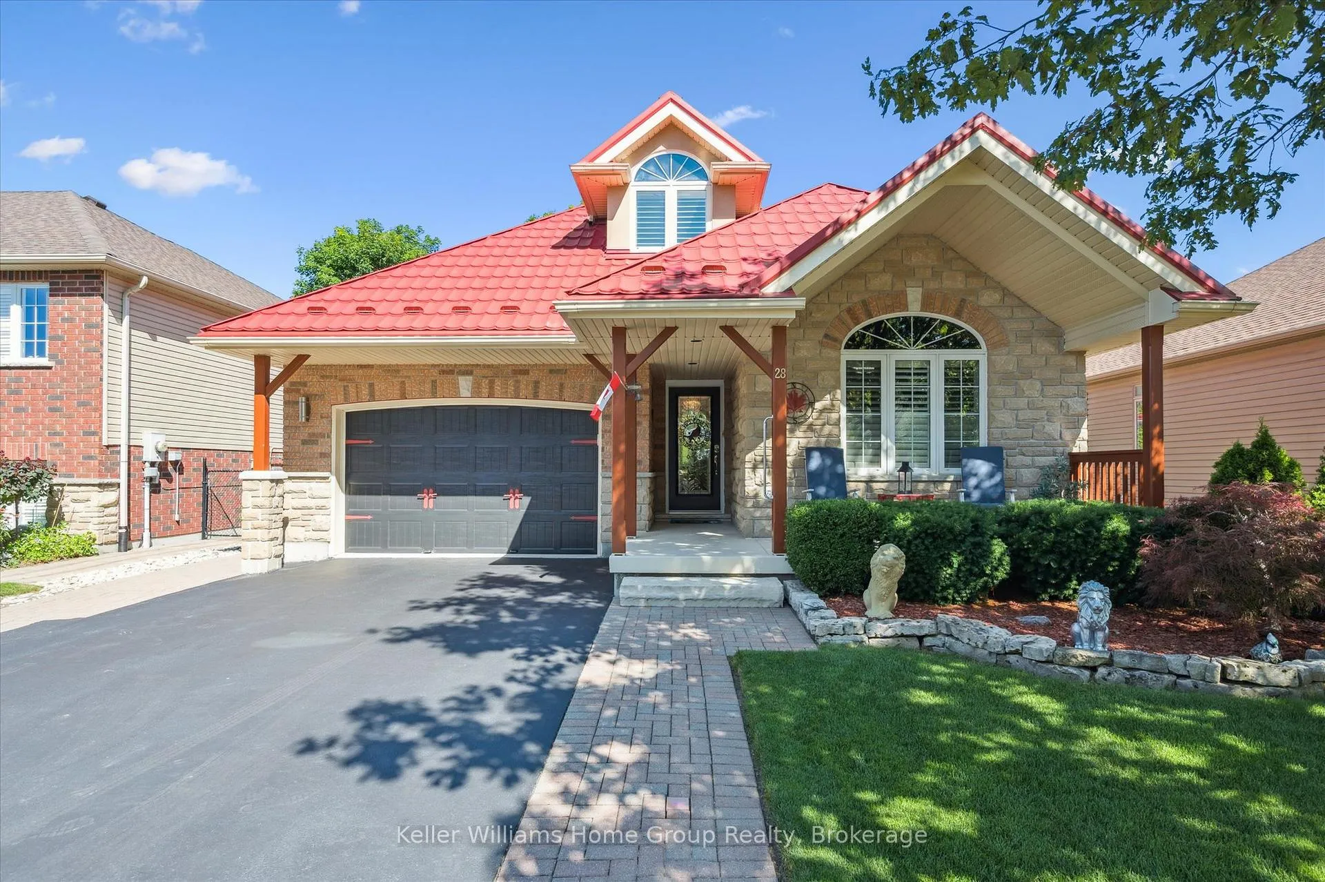 Photo 1 of 28 Harcourt Place, Centre Wellington, Fergus — HOMEH