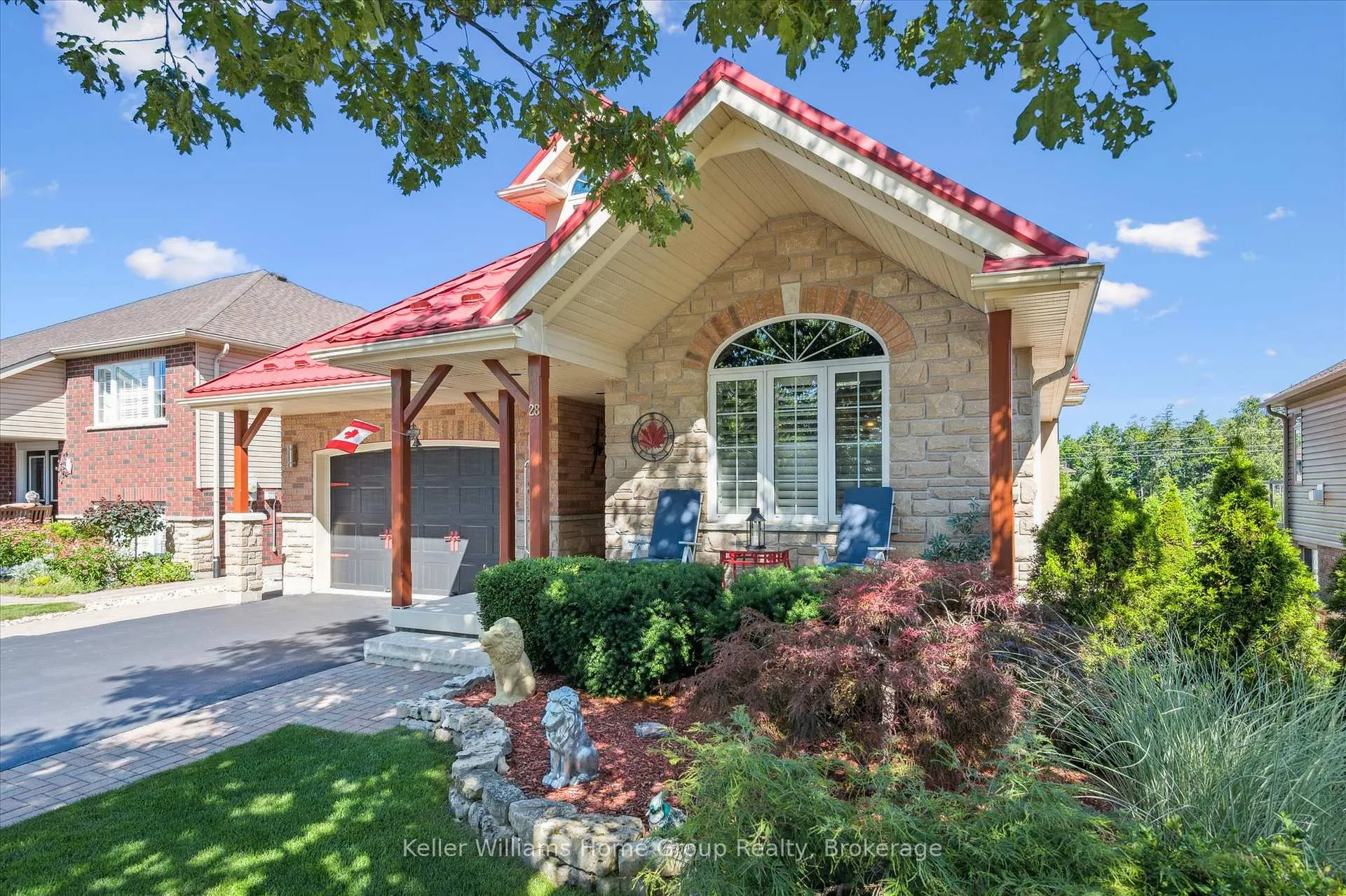 Photo 5 of 28 Harcourt Place, Centre Wellington, Fergus — HOMEH