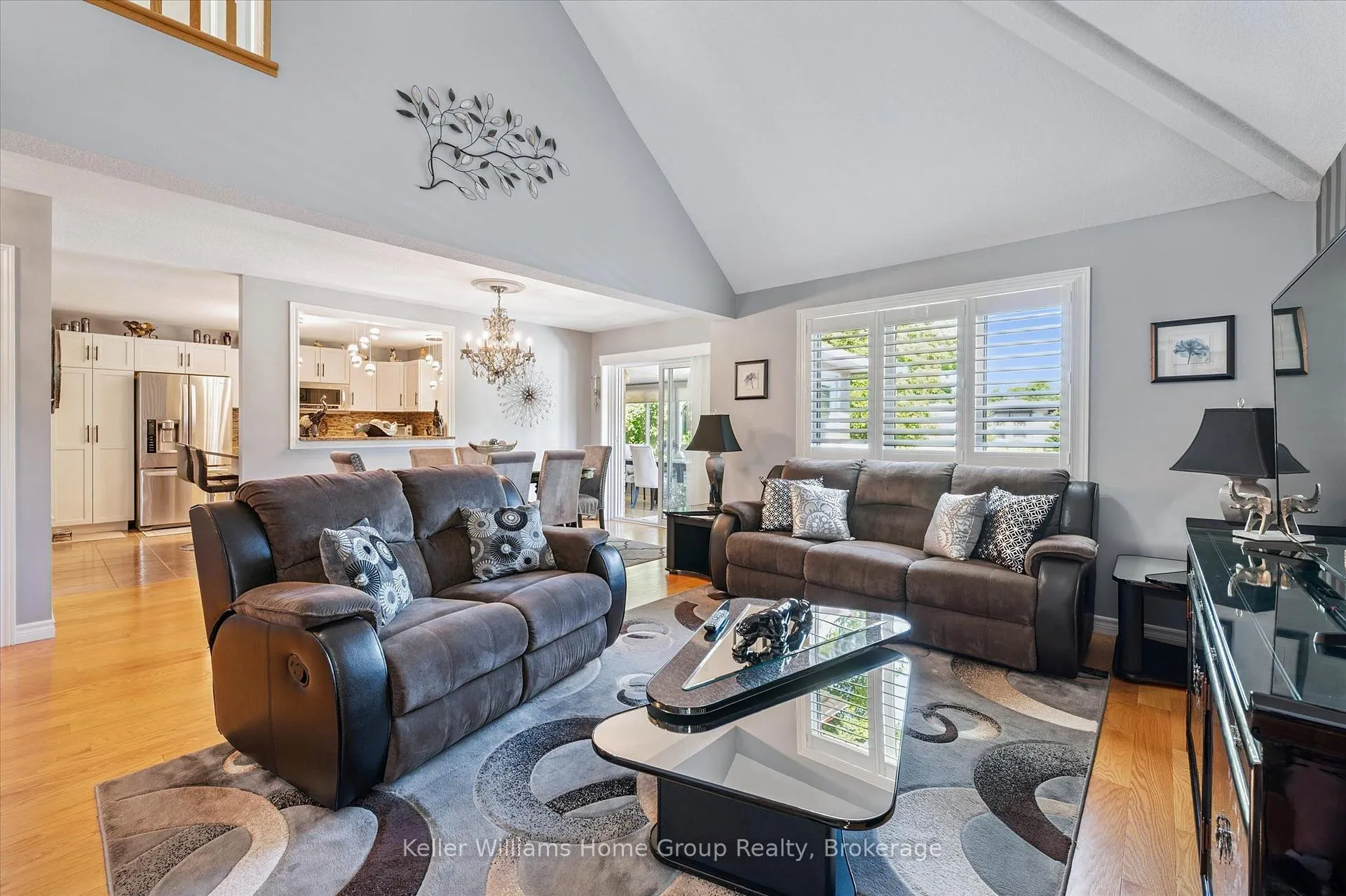 Photo 9 of 28 Harcourt Place, Centre Wellington, Fergus — HOMEH