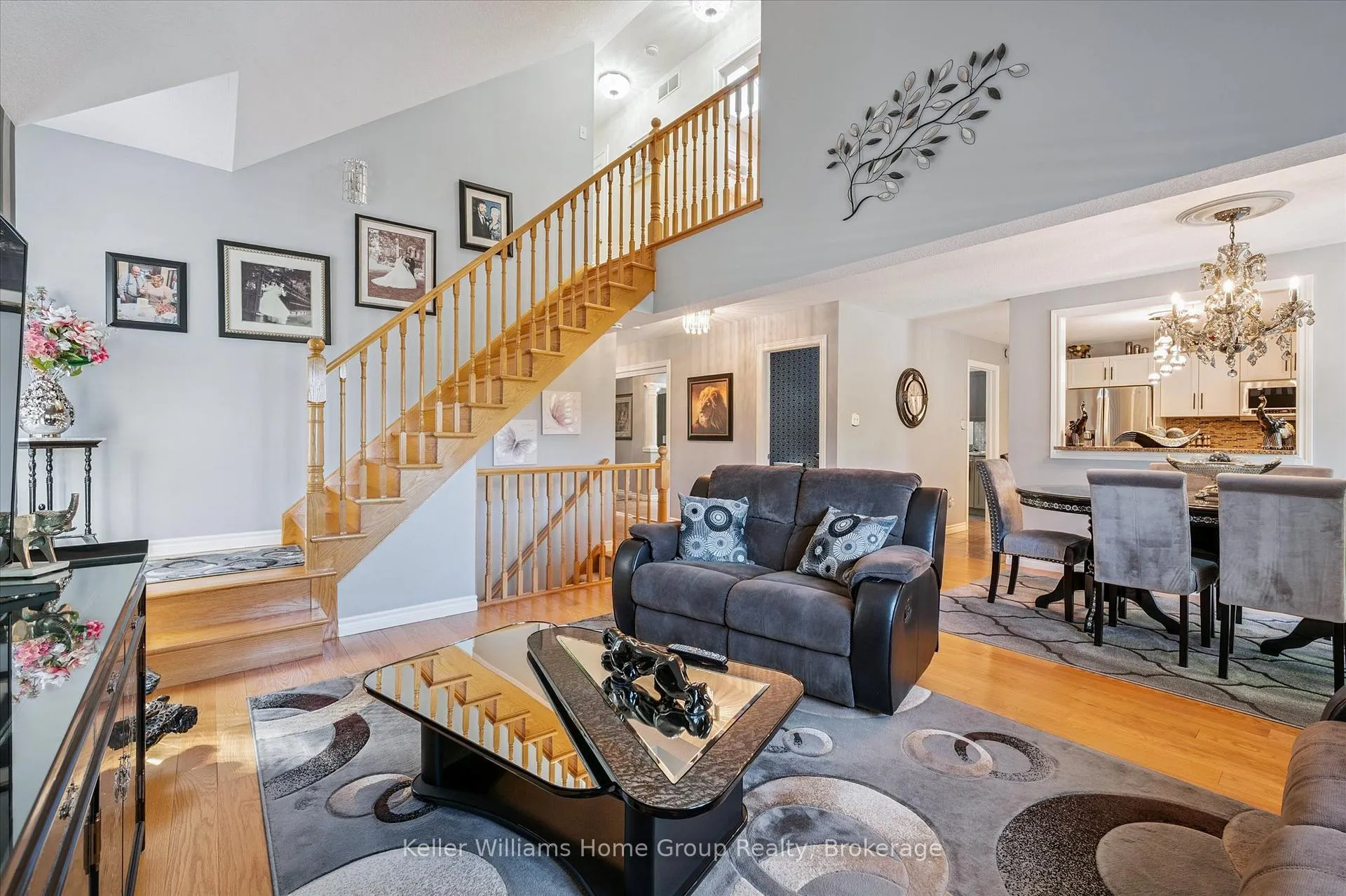 Photo 10 of 28 Harcourt Place, Centre Wellington, Fergus — HOMEH