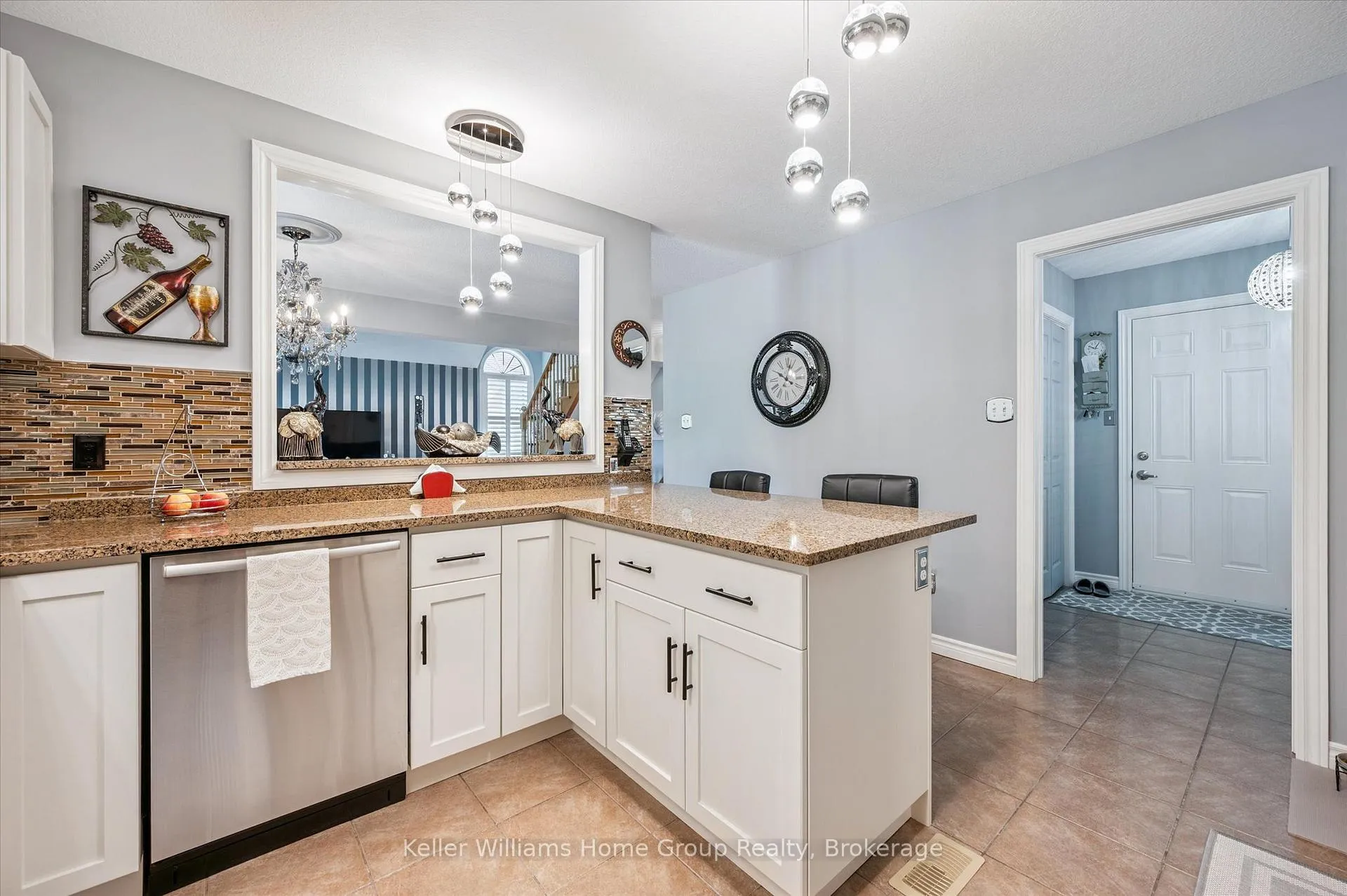 Photo 16 of 28 Harcourt Place, Centre Wellington, Fergus — HOMEH