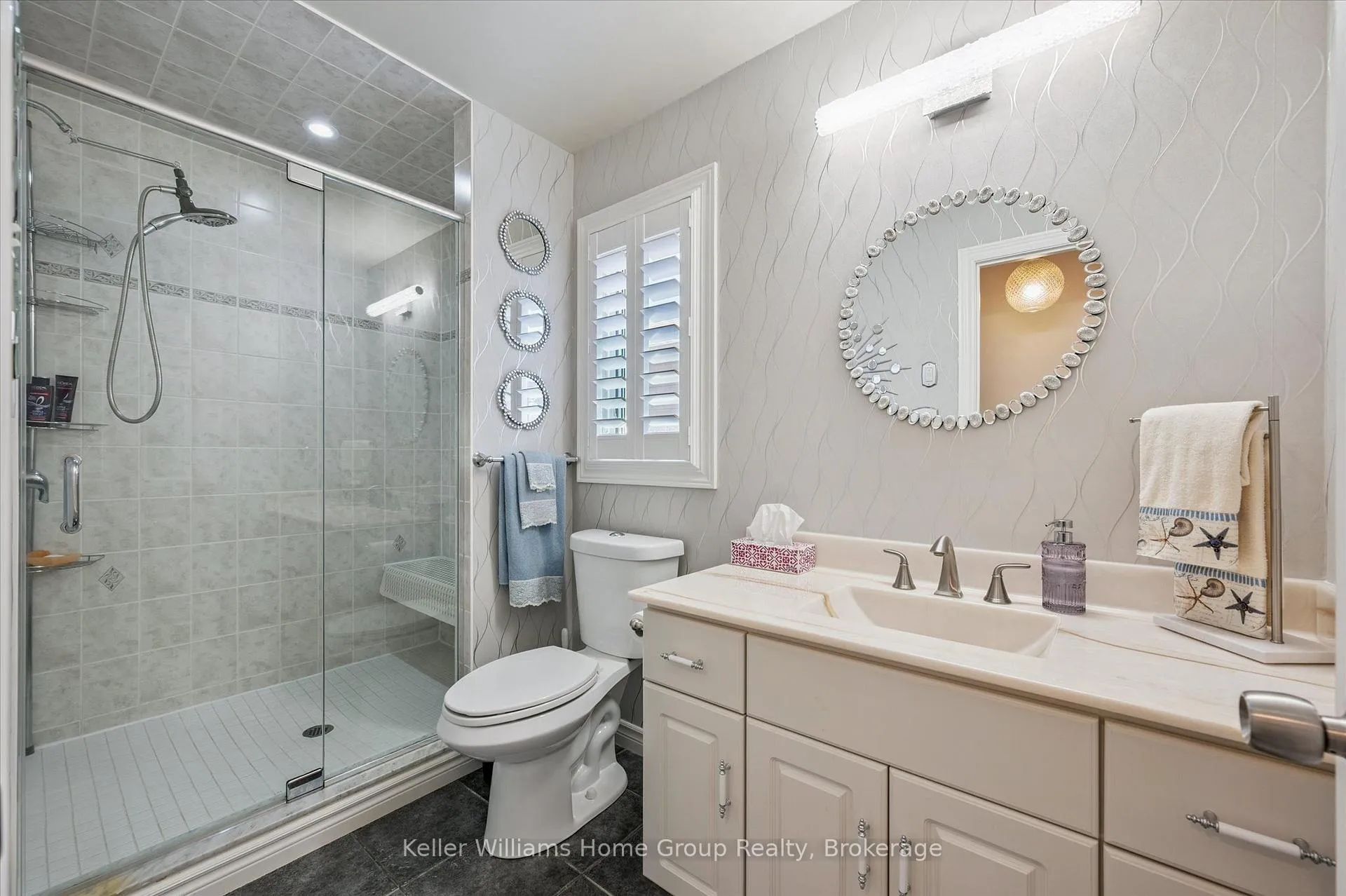 Photo 25 of 28 Harcourt Place, Centre Wellington, Fergus — HOMEH