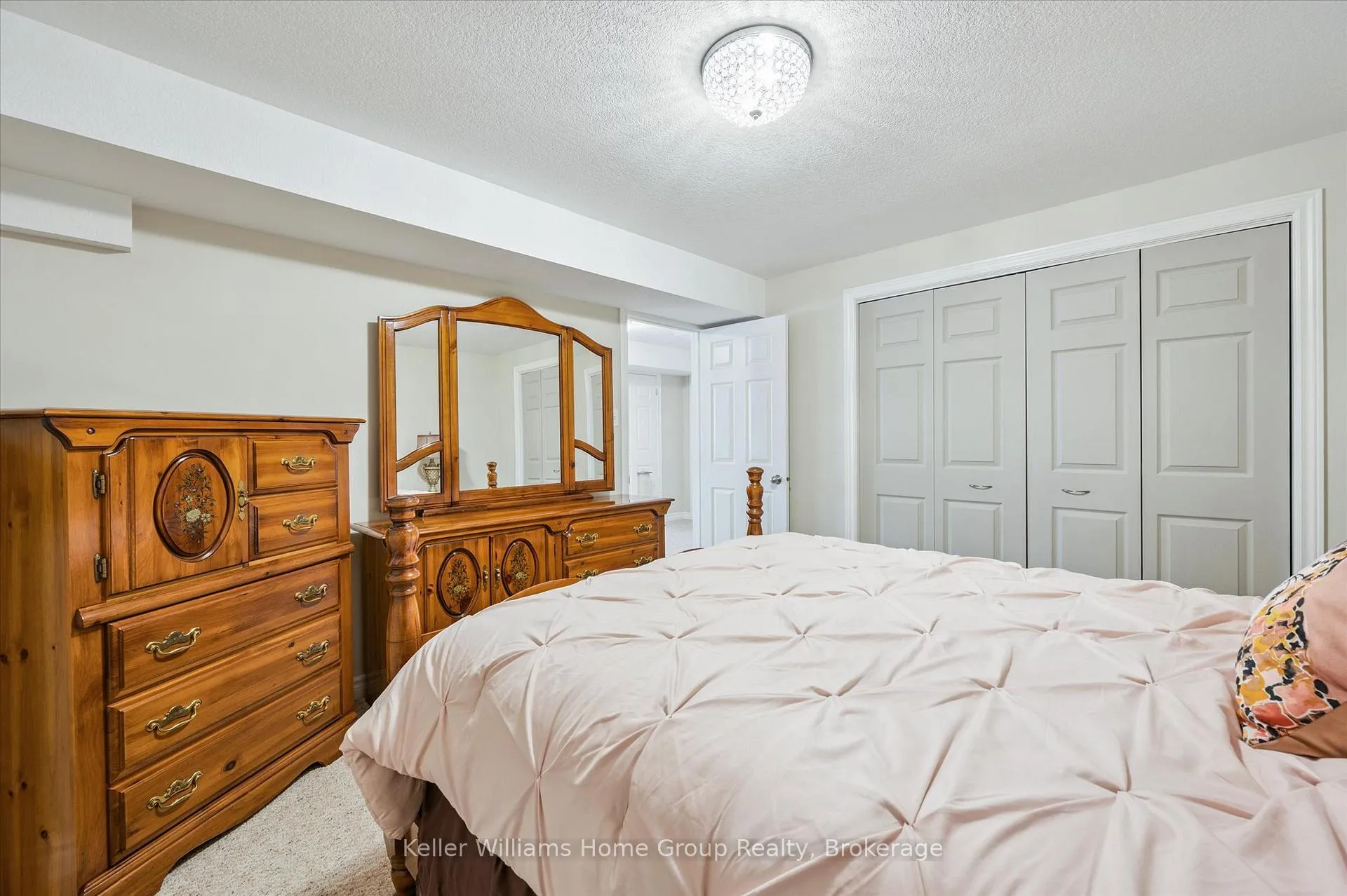 Photo 36 of 28 Harcourt Place, Centre Wellington, Fergus — HOMEH