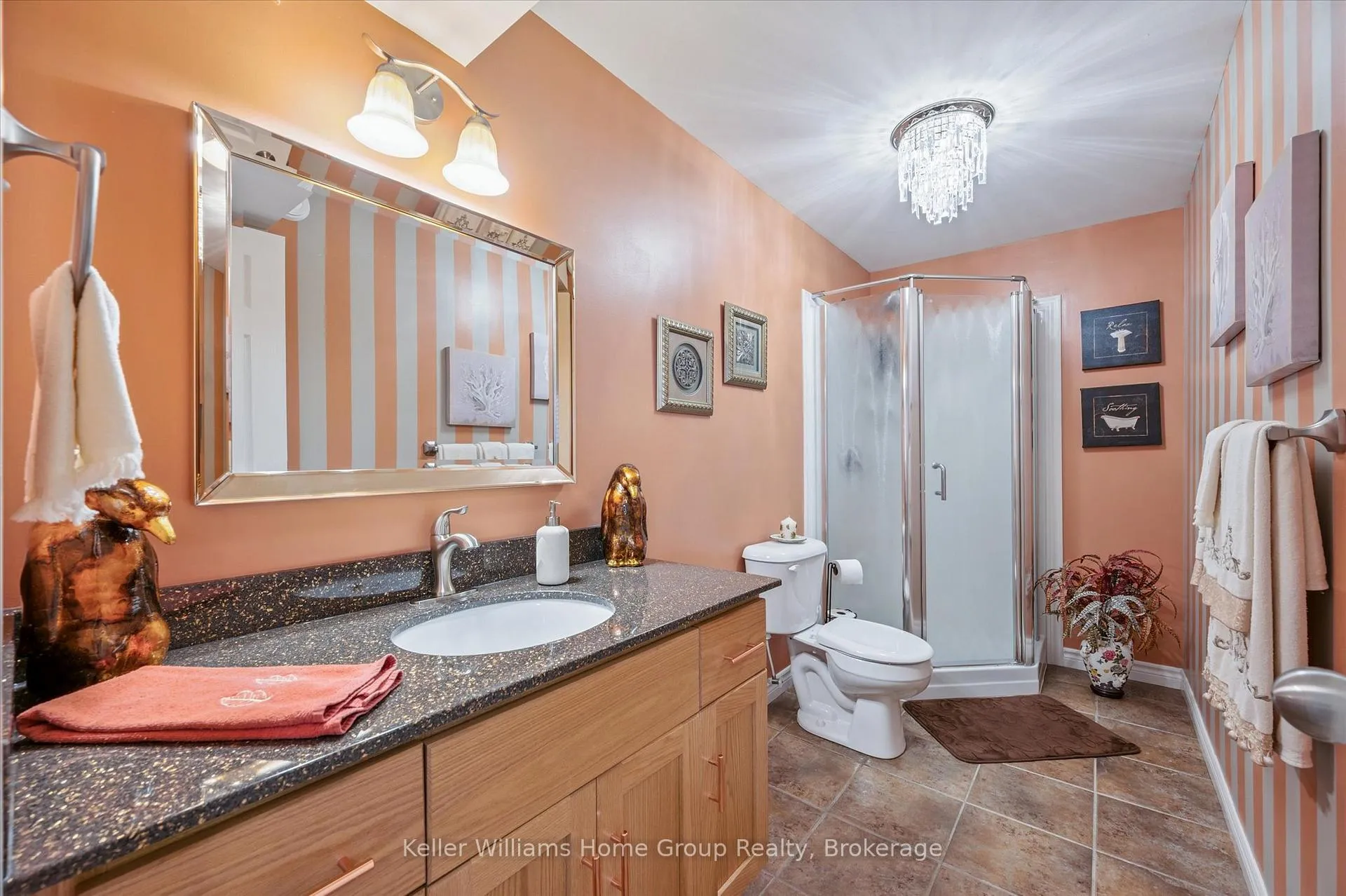 Photo 37 of 28 Harcourt Place, Centre Wellington, Fergus — HOMEH