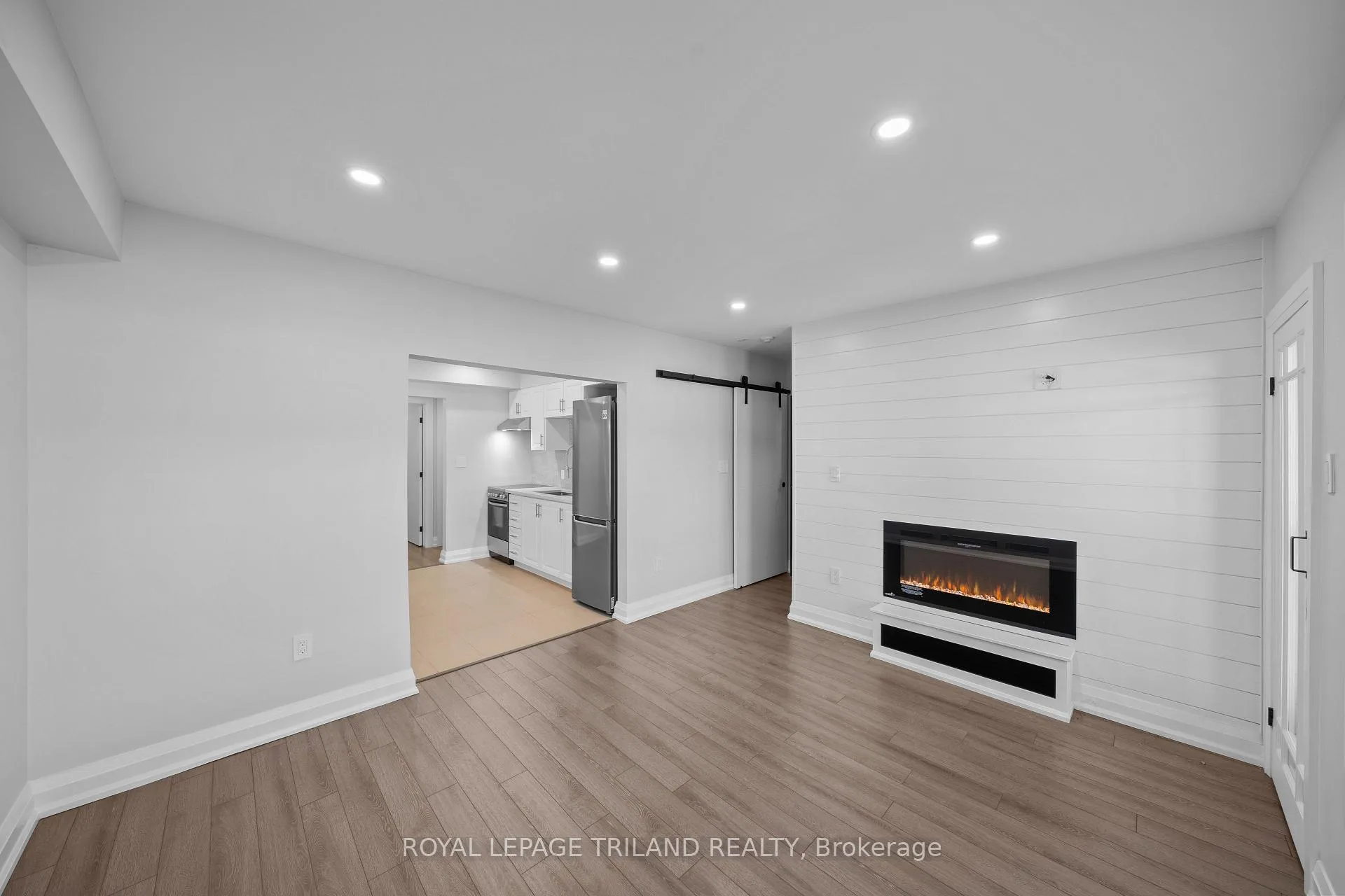 Photo 7 of Unit 4, 15 Balmoral Avenue S, Hamilton, Delta — HOMEH