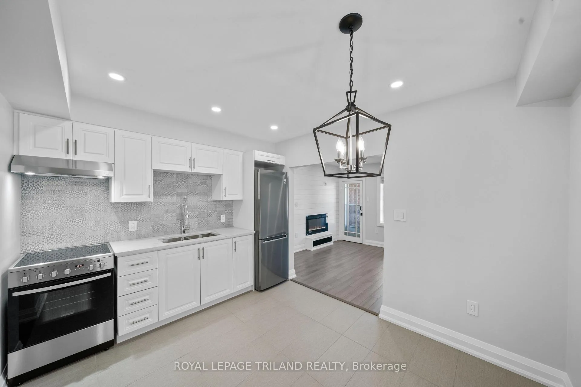 Photo 9 of Unit 4, 15 Balmoral Avenue S, Hamilton, Delta — HOMEH