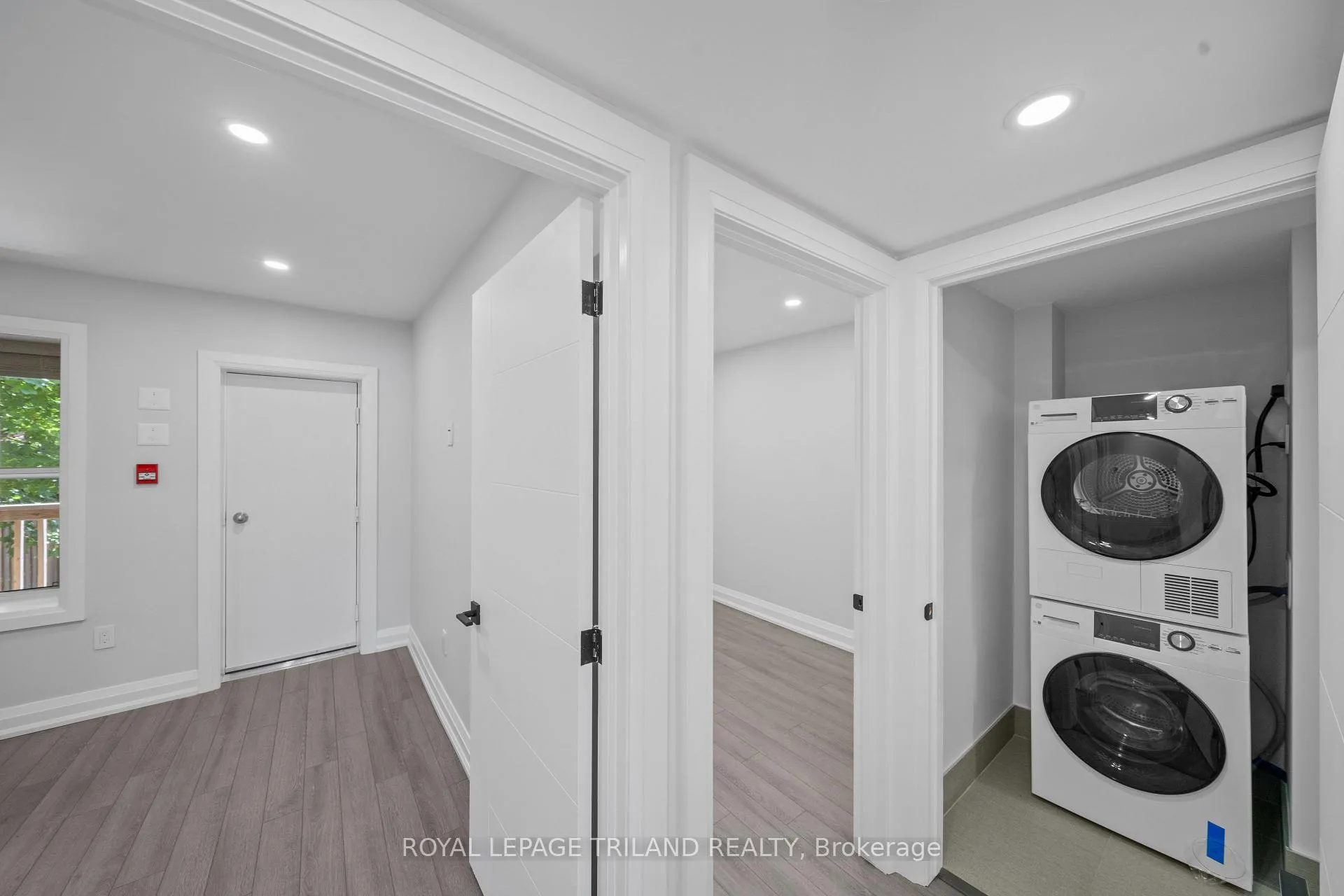 Photo 11 of Unit 4, 15 Balmoral Avenue S, Hamilton, Delta — HOMEH