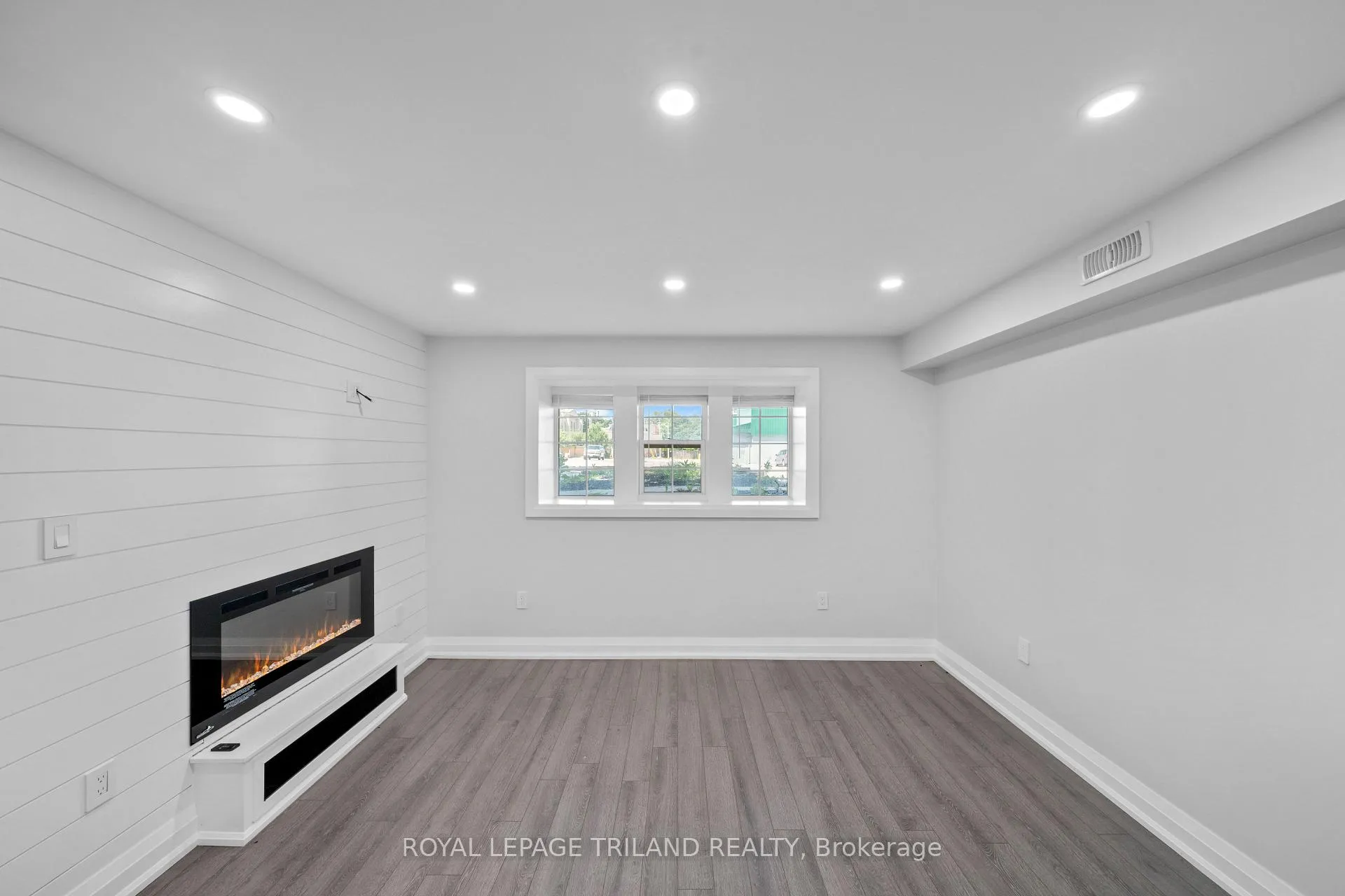 Photo 23 of Unit 4, 15 Balmoral Avenue S, Hamilton, Delta — HOMEH