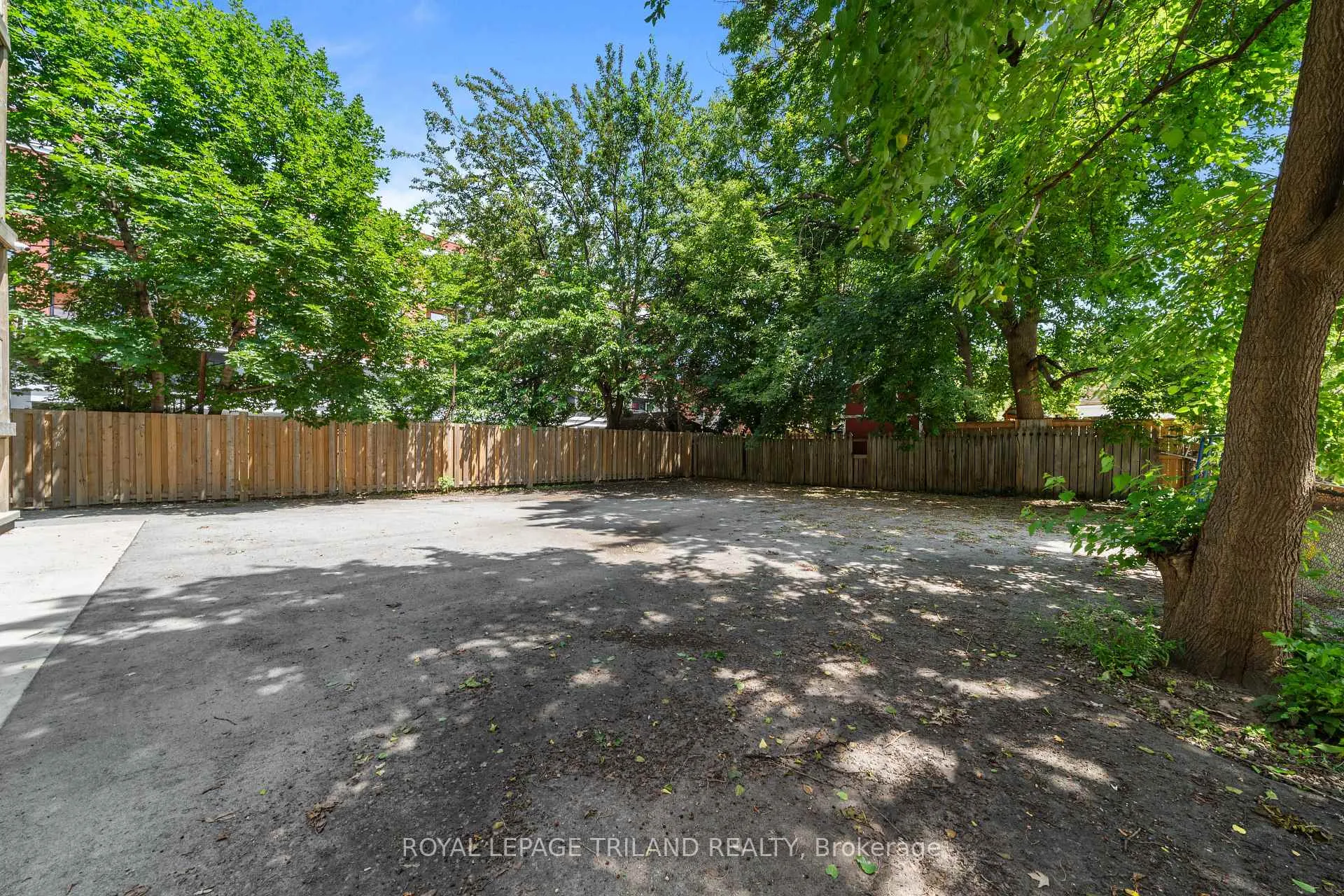 Photo 30 of Unit 4, 15 Balmoral Avenue S, Hamilton, Delta — HOMEH