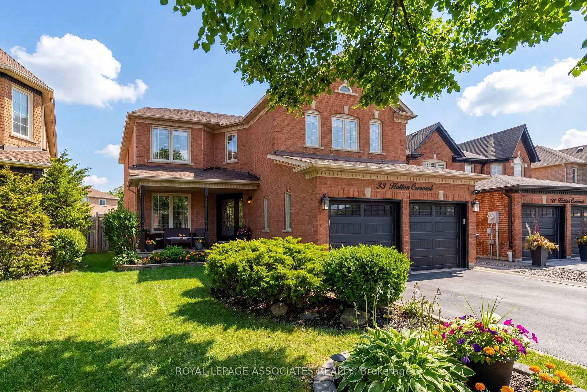 Photo 2 of 33 Hutton Crescent, Caledon, Rural Caledon — HOMEH