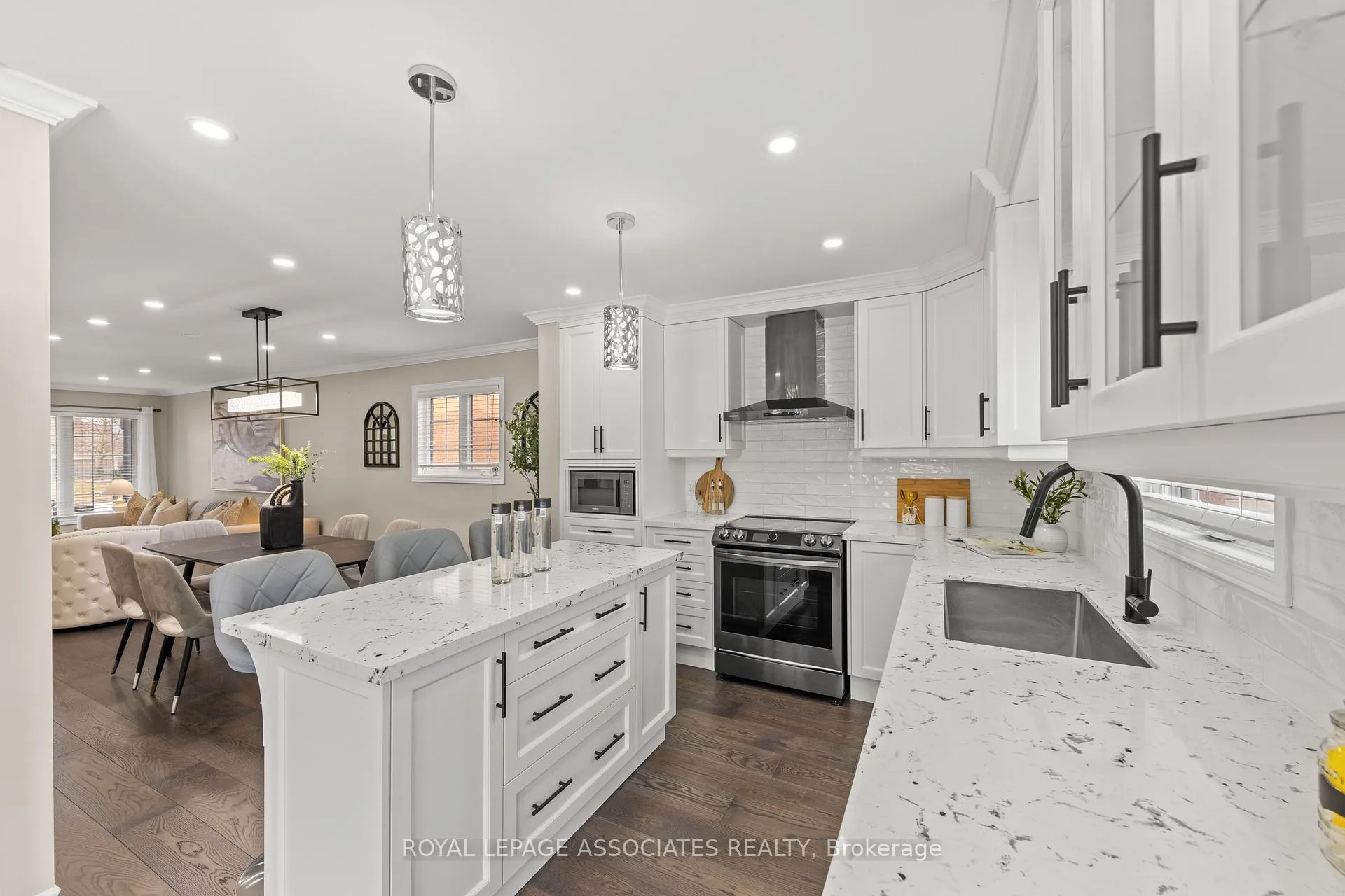 Photo 11 of 33 Hutton Crescent, Caledon, Rural Caledon — HOMEH