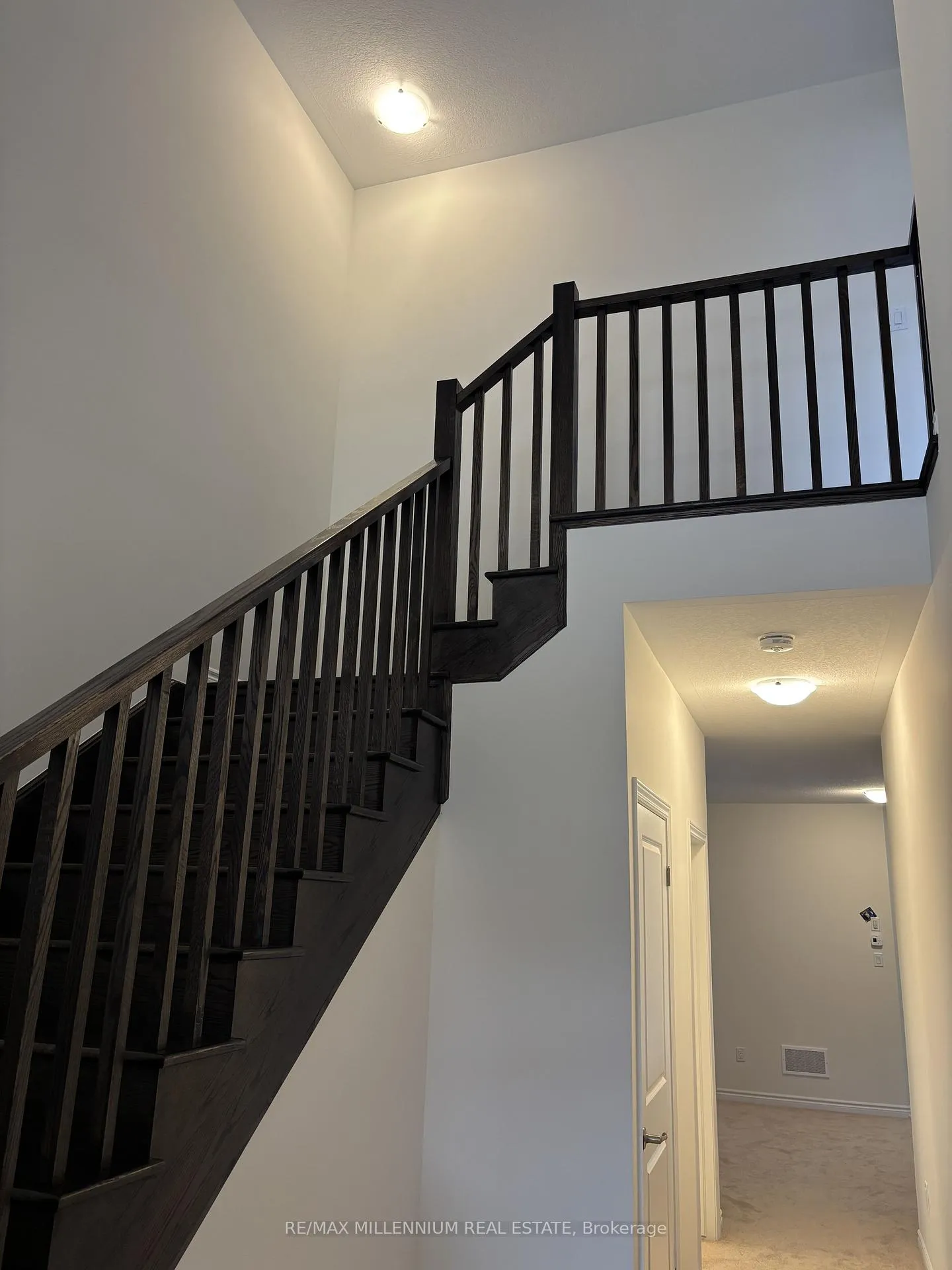 Photo 5 of 7 Mckernan Avenue, Brantford — HOMEH