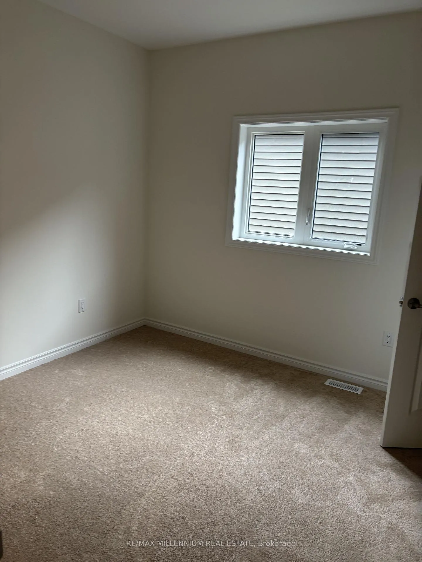 Photo 20 of 7 Mckernan Avenue, Brantford — HOMEH