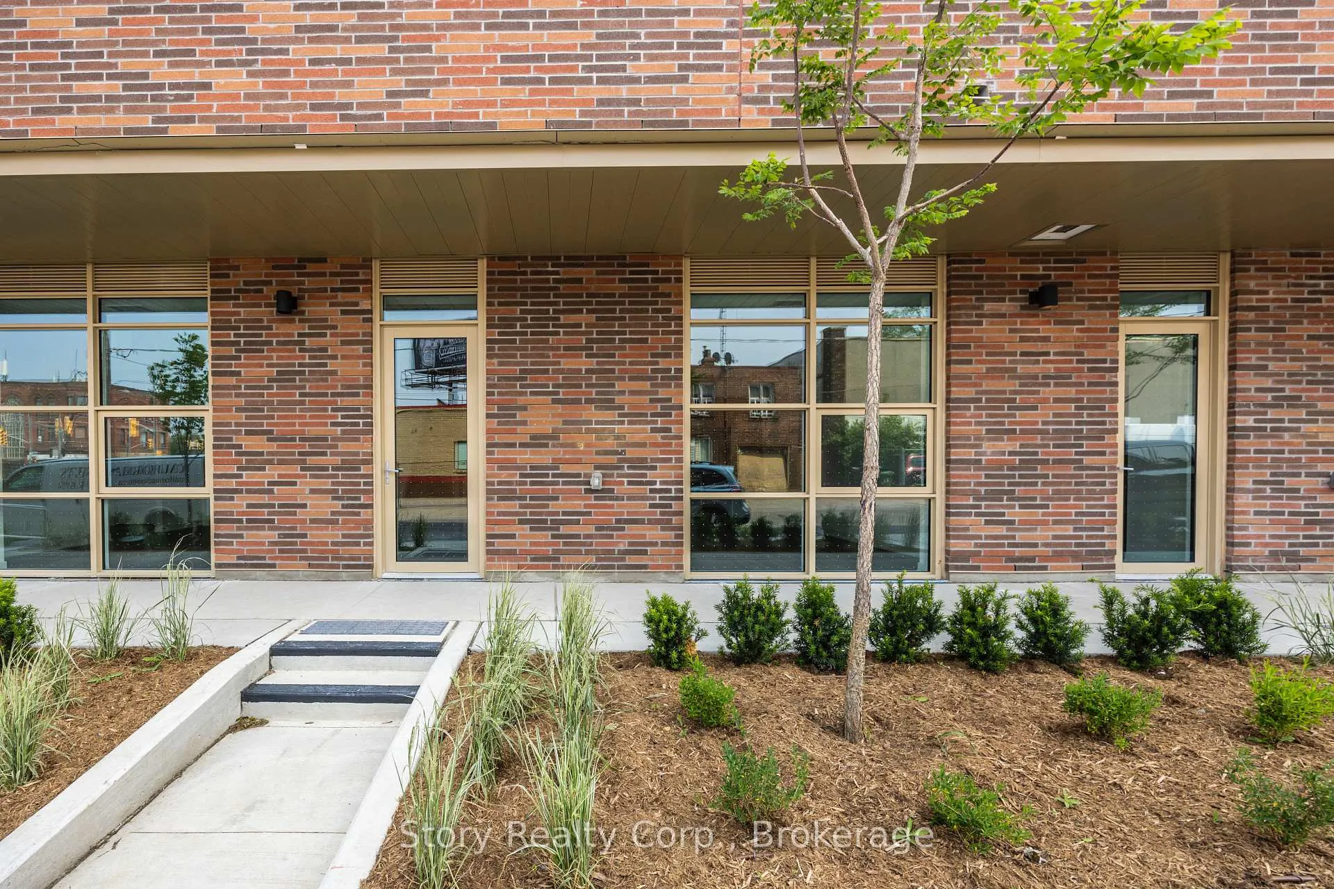 Photo 2 of Unit 108, 119 Ford Street, Toronto, Weston-Pellam Park — HOMEH