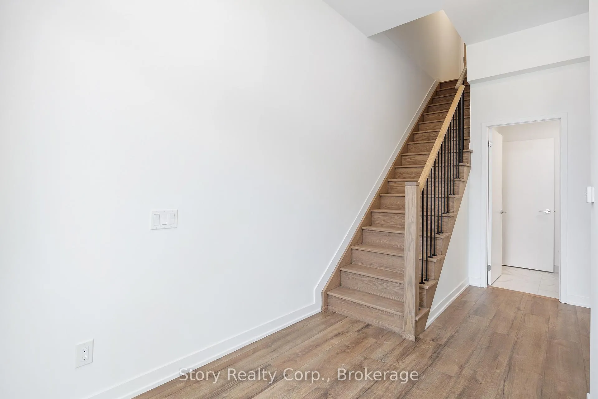 Photo 7 of Unit 108, 119 Ford Street, Toronto, Weston-Pellam Park — HOMEH