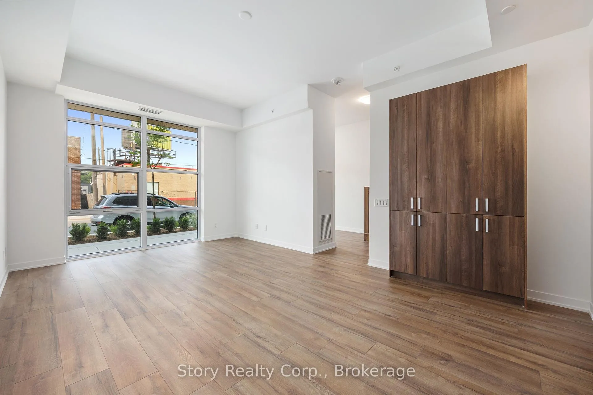 Photo 10 of Unit 108, 119 Ford Street, Toronto, Weston-Pellam Park — HOMEH