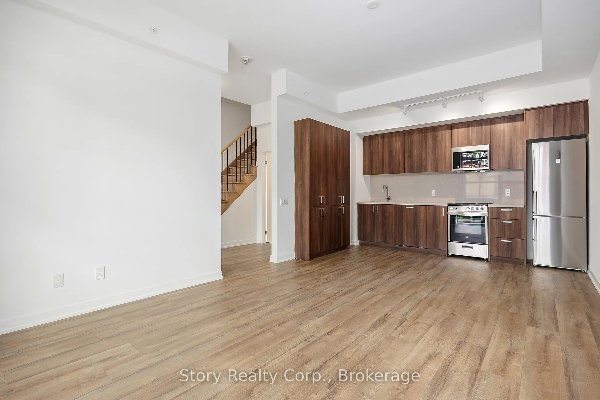 Photo 12 of Unit 108, 119 Ford Street, Toronto, Weston-Pellam Park — HOMEH