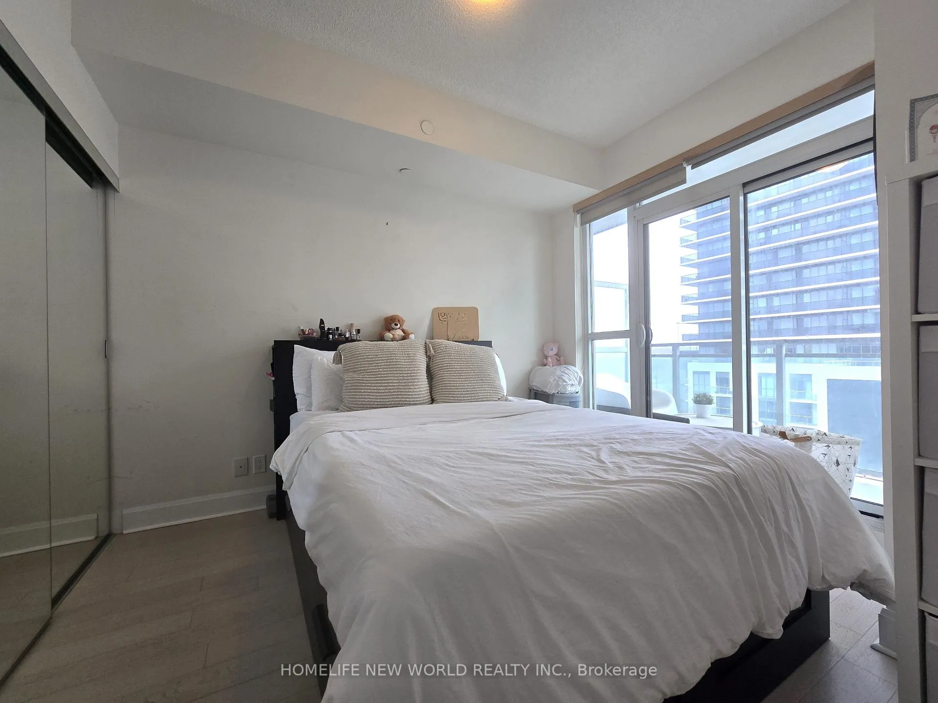 Photo 5 of Unit 508, 33 Shore Breeze Drive, Etobicoke, Mimico — HOMEH
