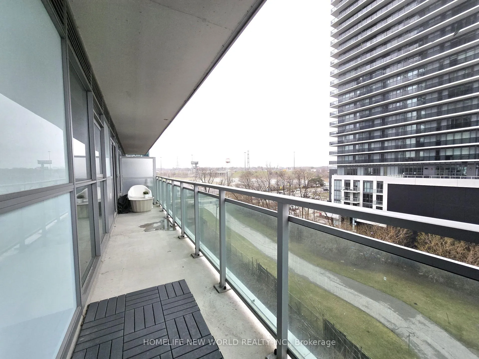 Photo 8 of Unit 508, 33 Shore Breeze Drive, Etobicoke, Mimico — HOMEH