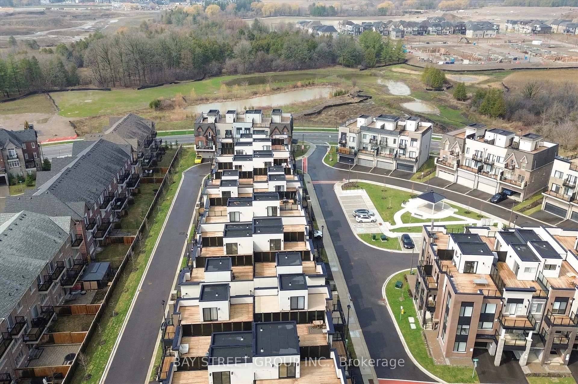 Photo 24 of 23 Schmidt Lane, Markham, Angus Glen — HOMEH