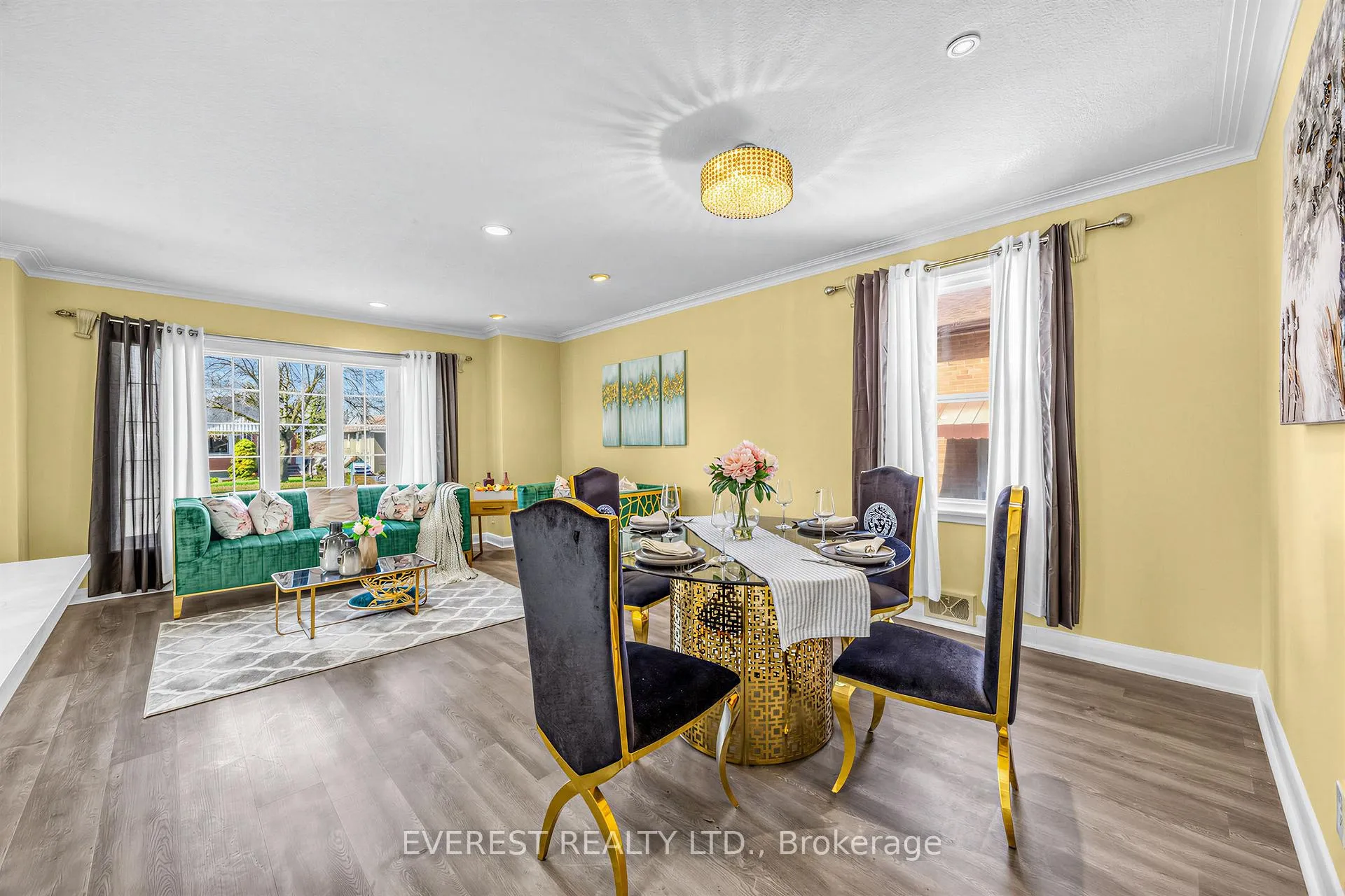 Photo 9 of 45 Kilgreggan Crescent, Scarborough, Bendale — HOMEH