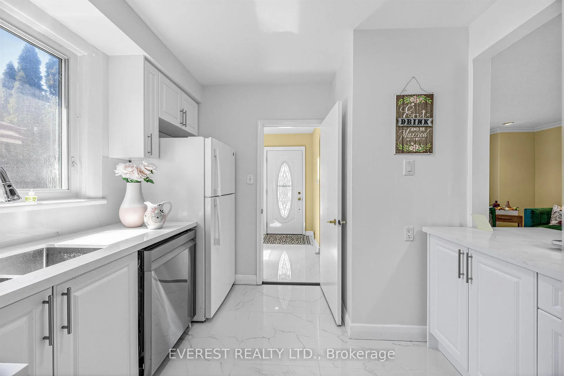 Photo 13 of 45 Kilgreggan Crescent, Scarborough, Bendale — HOMEH