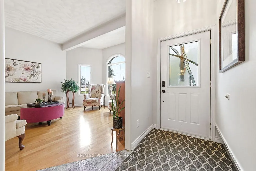 Photo 4 of 152 Reta Crescent, Pembroke — HOMEH