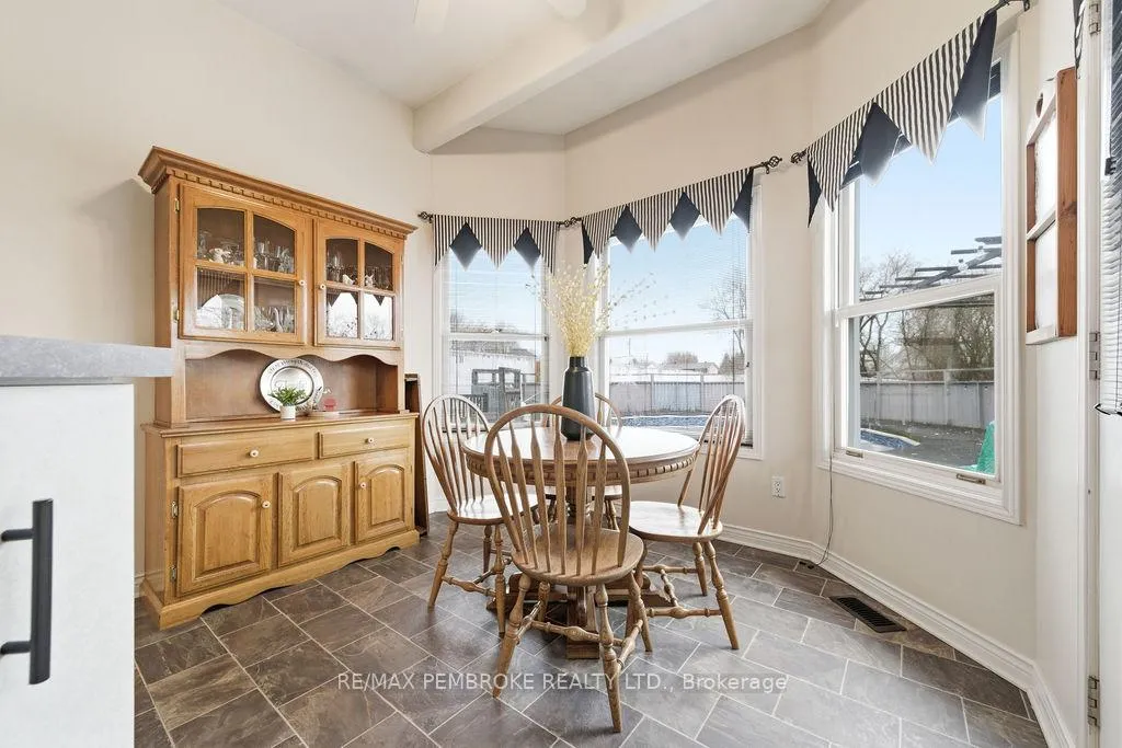 Photo 12 of 152 Reta Crescent, Pembroke — HOMEH