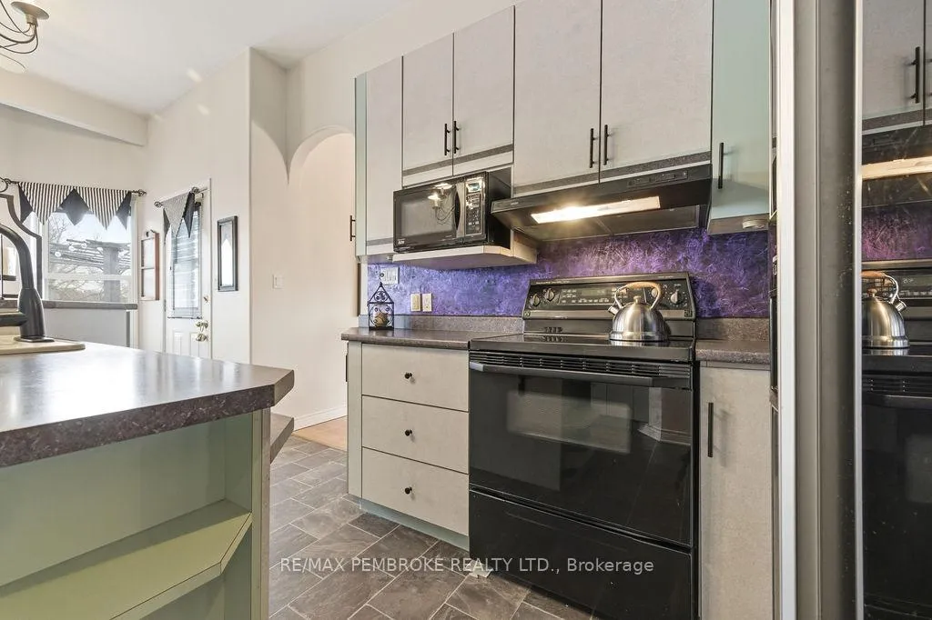 Photo 14 of 152 Reta Crescent, Pembroke — HOMEH