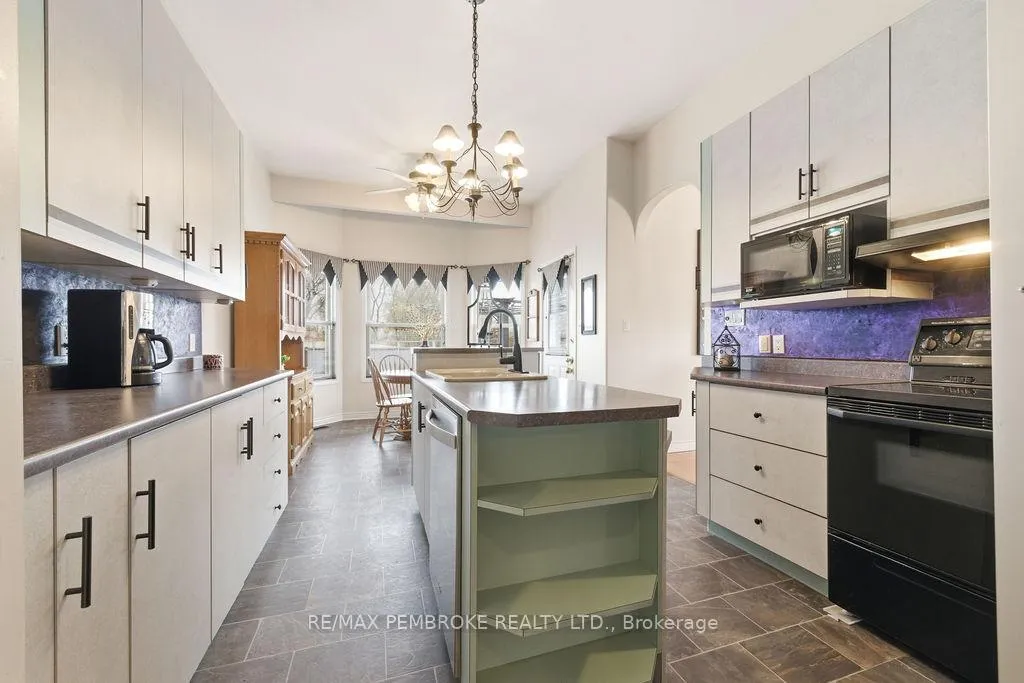 Photo 19 of 152 Reta Crescent, Pembroke — HOMEH